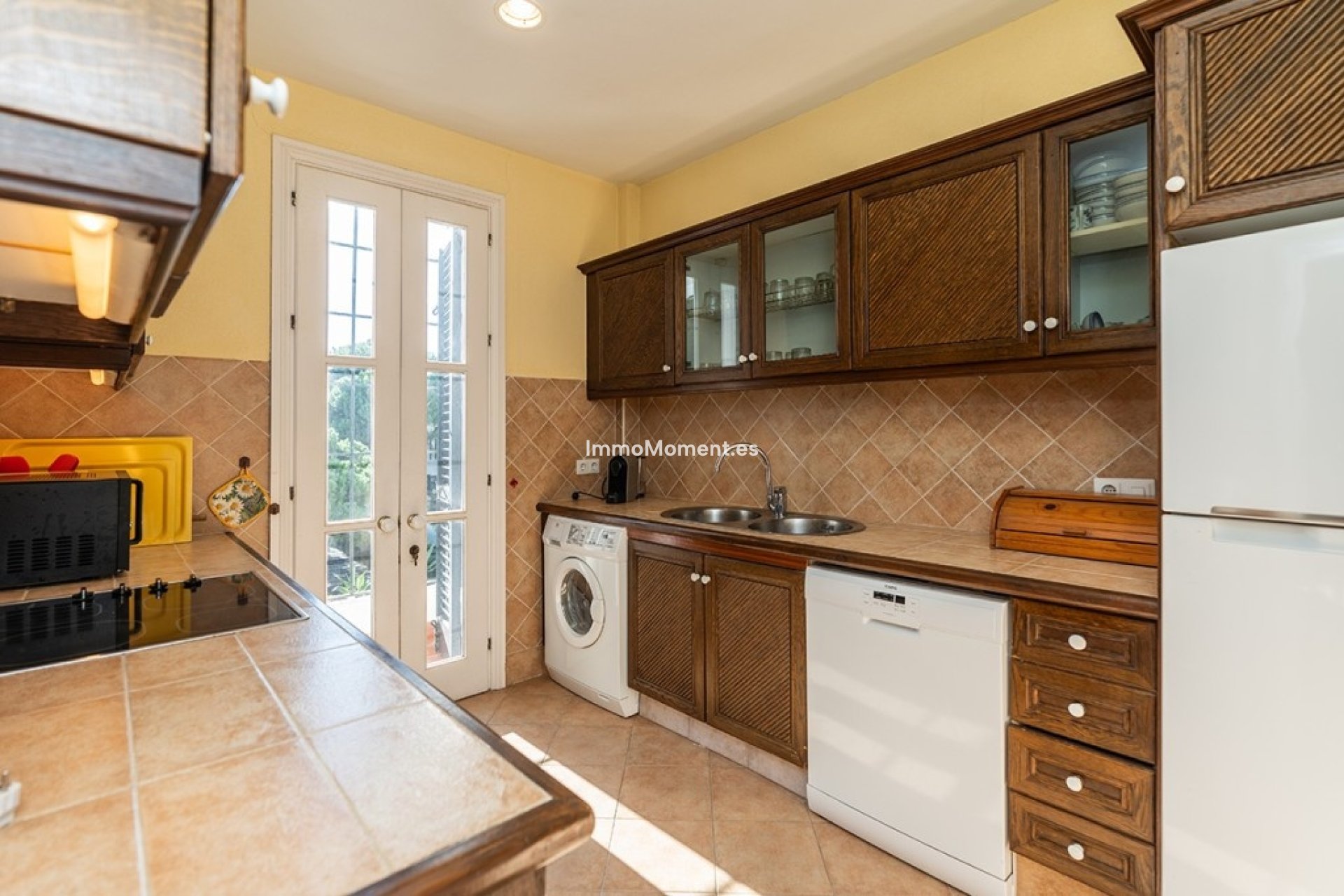 Resale - Apartment - Marbella - Elviria