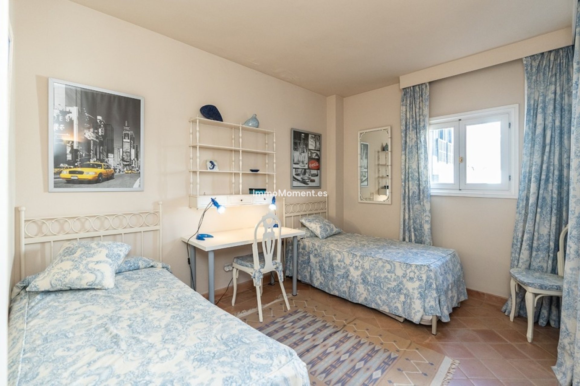Resale - Apartment - Marbella - Elviria