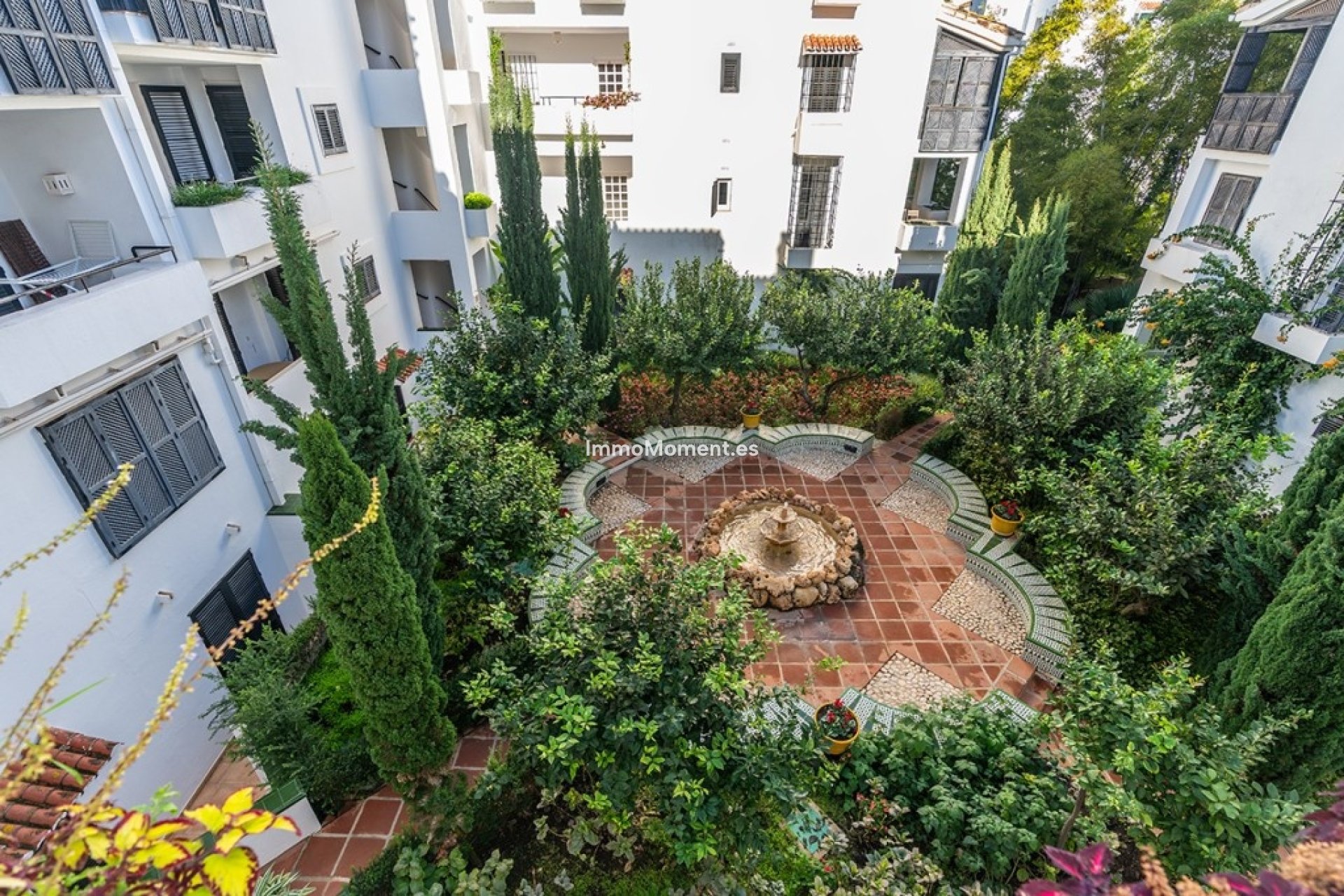 Resale - Apartment - Marbella - Elviria