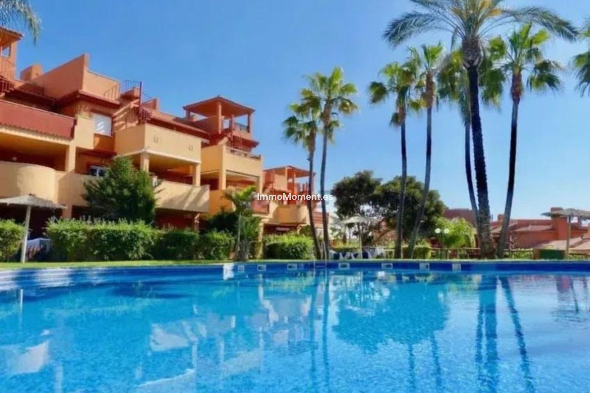 Resale - Apartment - Marbella - Elviria