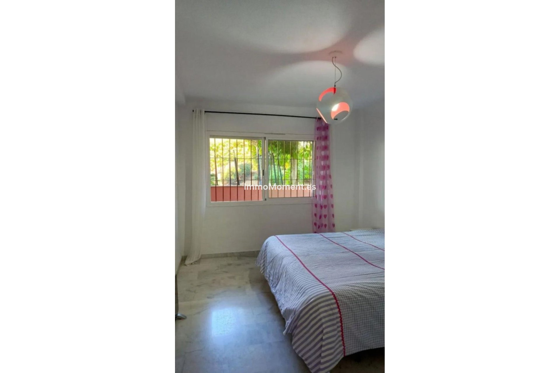 Resale - Apartment - Marbella - Elviria