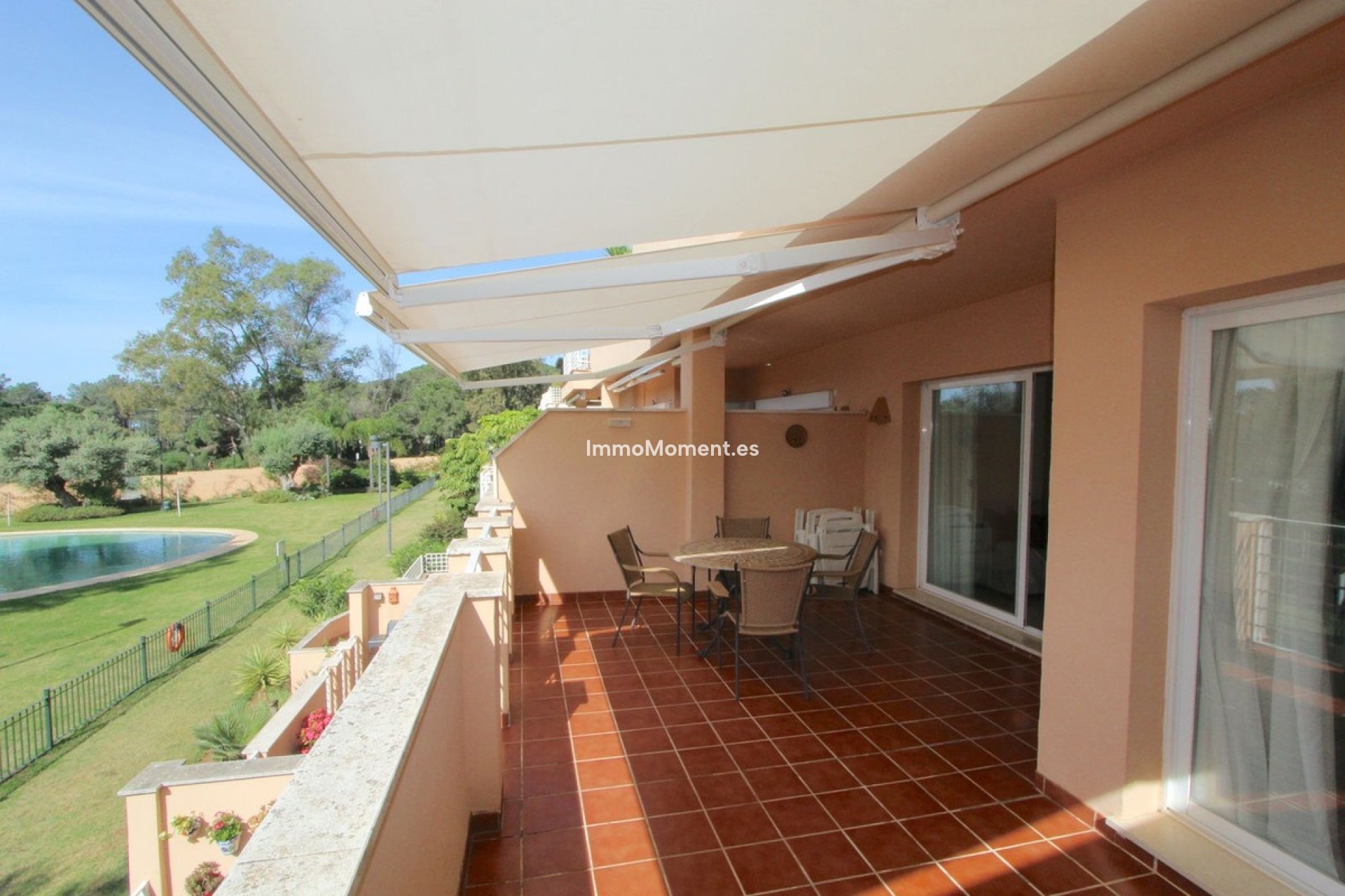Resale - Apartment - Marbella - Elviria