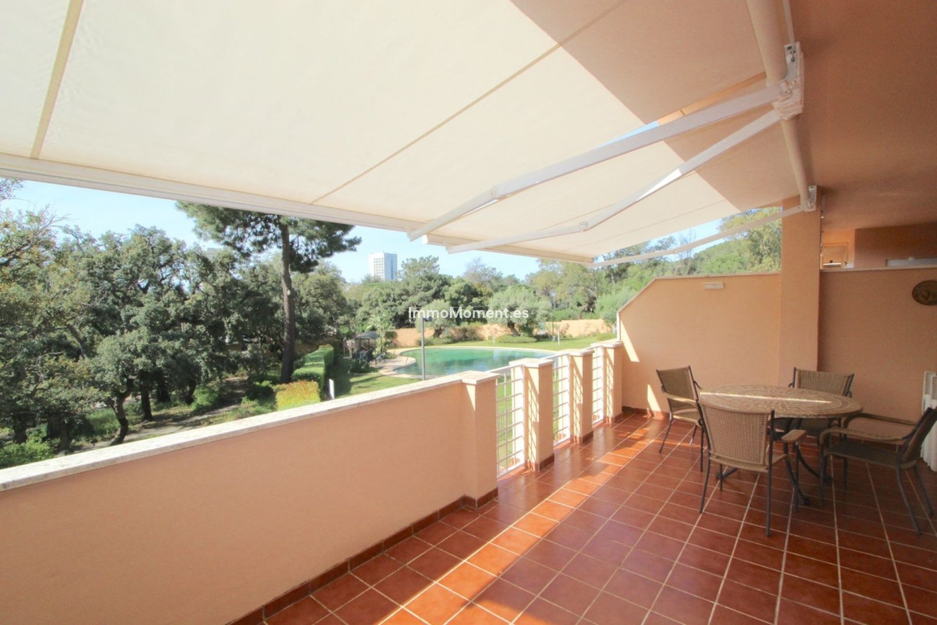 Resale - Apartment - Marbella - Elviria