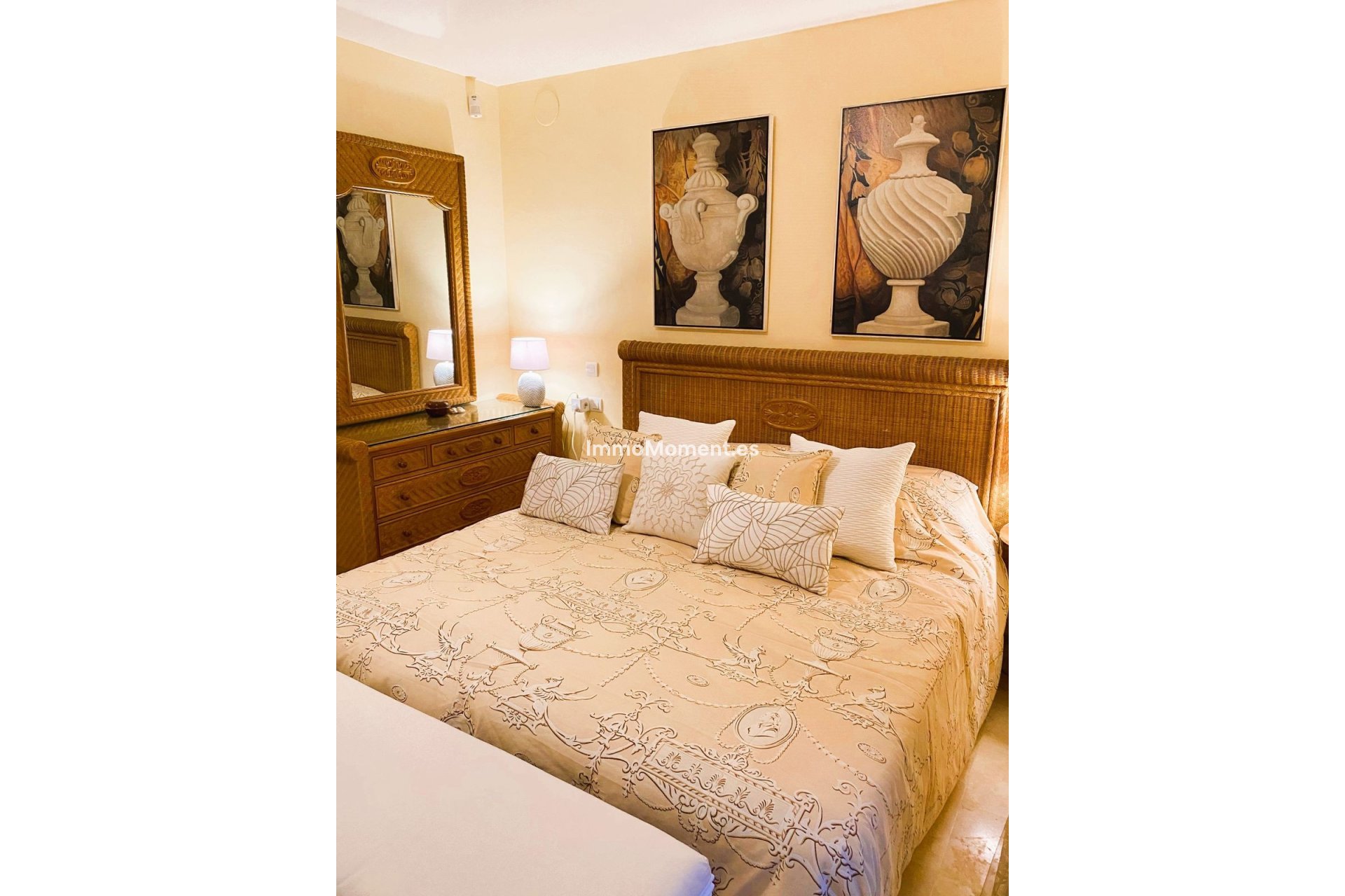 Resale - Apartment - Marbella - Elviria