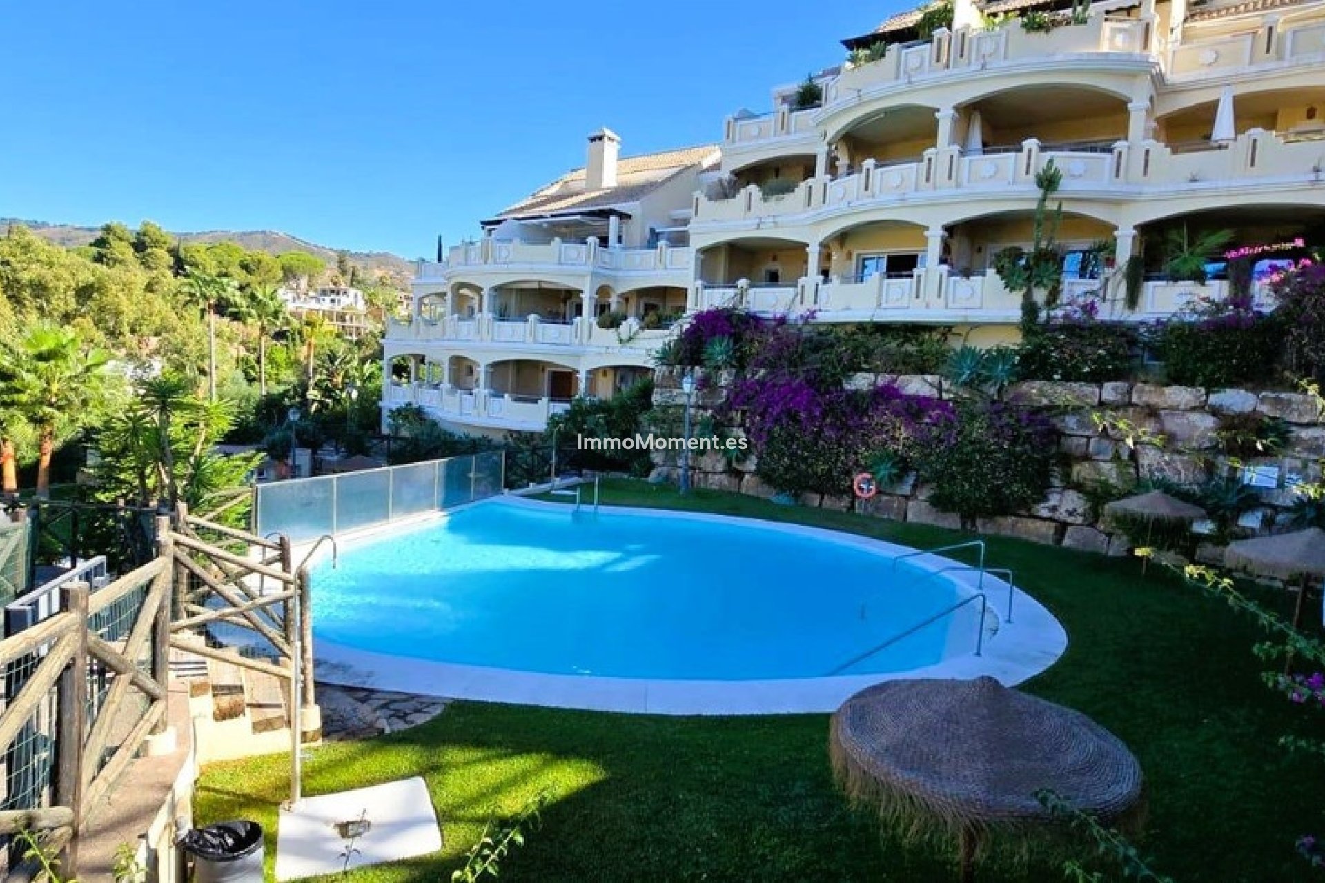 Resale - Apartment - Marbella - Elviria