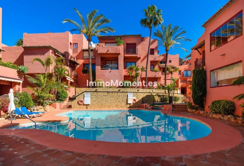Resale - Apartment - Marbella - Elviria