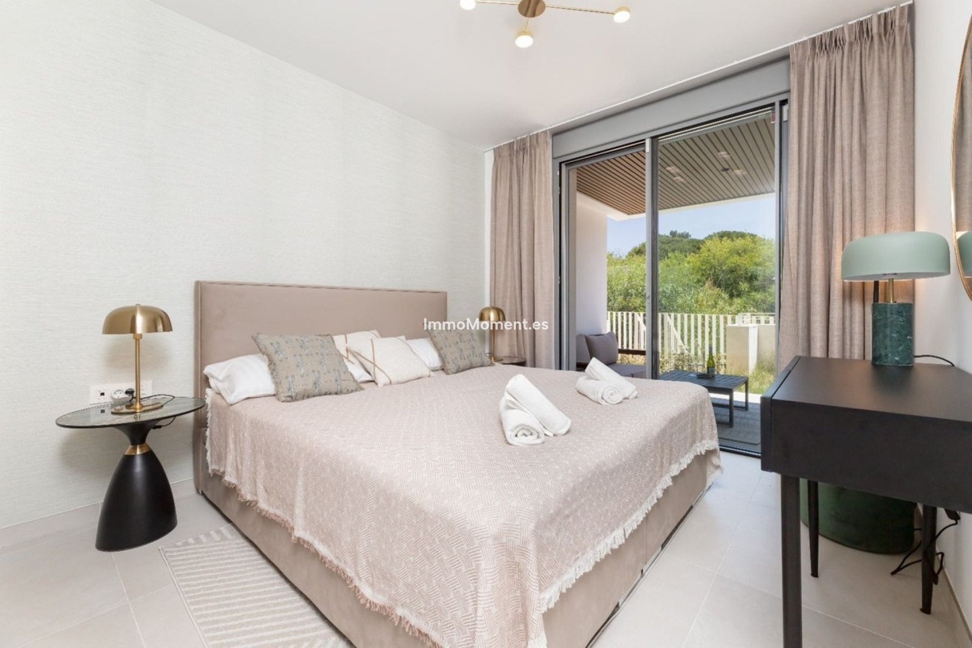 Resale - Apartment - Marbella - Elviria