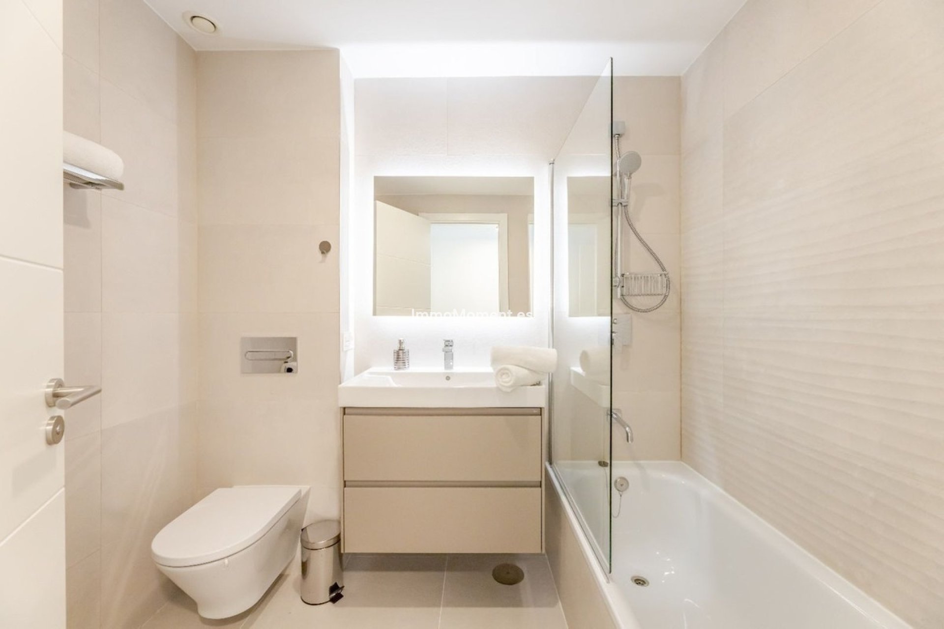 Resale - Apartment - Marbella - Elviria