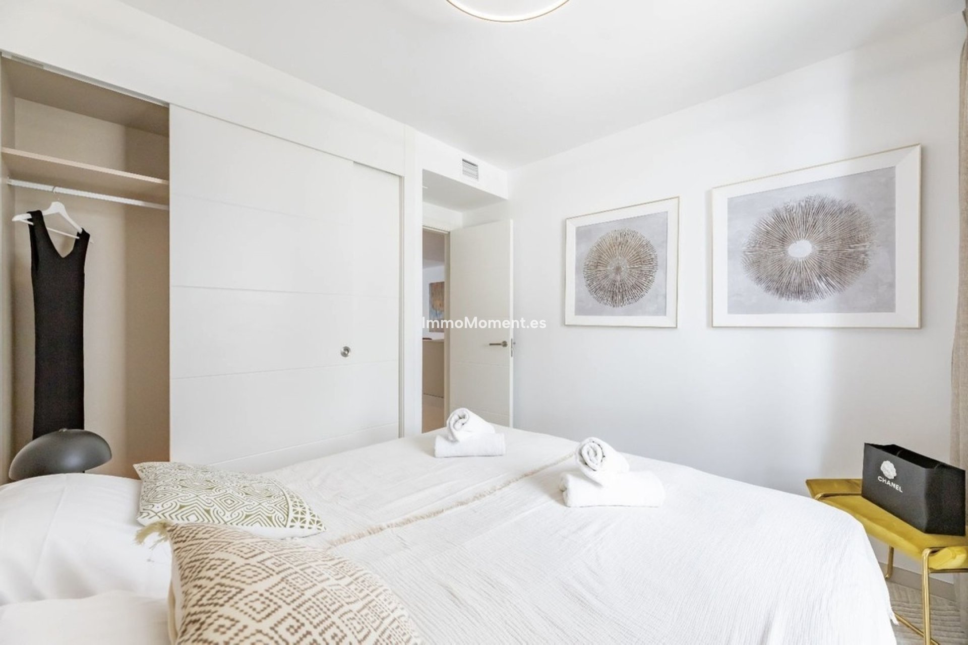 Resale - Apartment - Marbella - Elviria