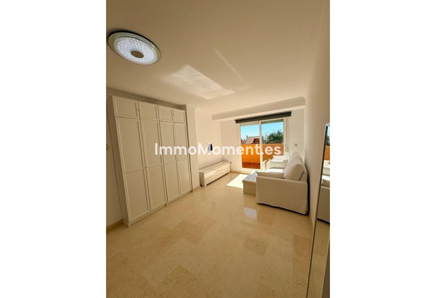 Resale - Apartment - Marbella - Elviria