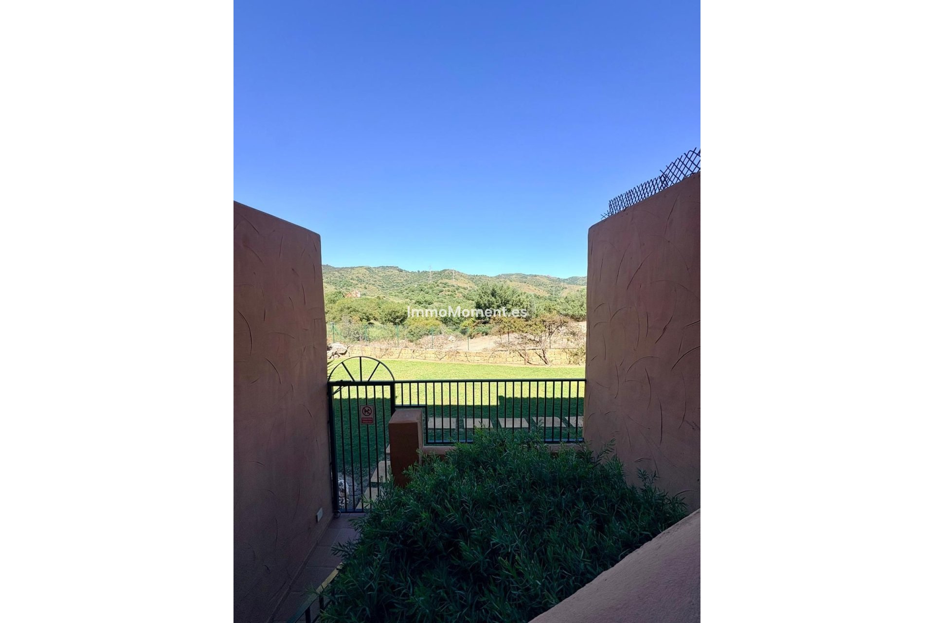 Resale - Apartment - Marbella - Elviria