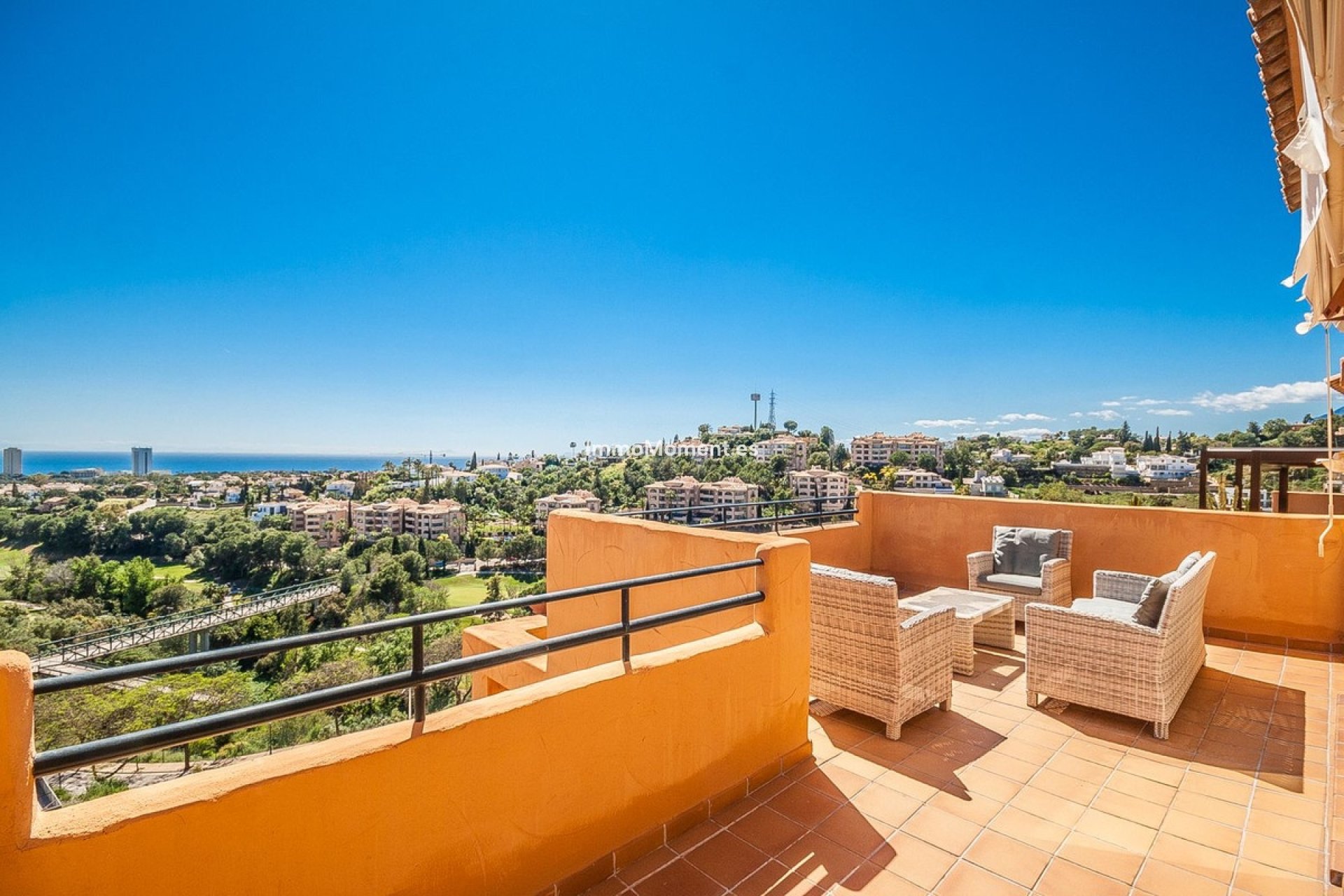 Resale - Apartment - Marbella - Elviria