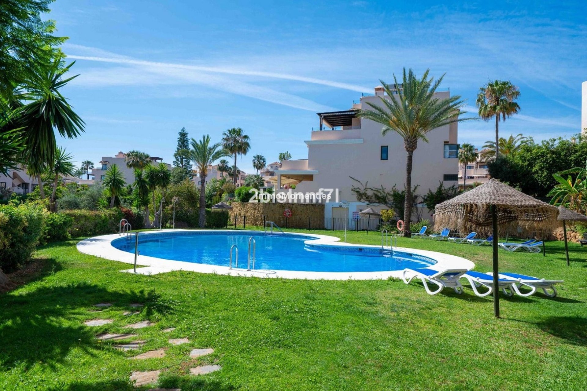 Resale - Apartment - Marbella - Elviria