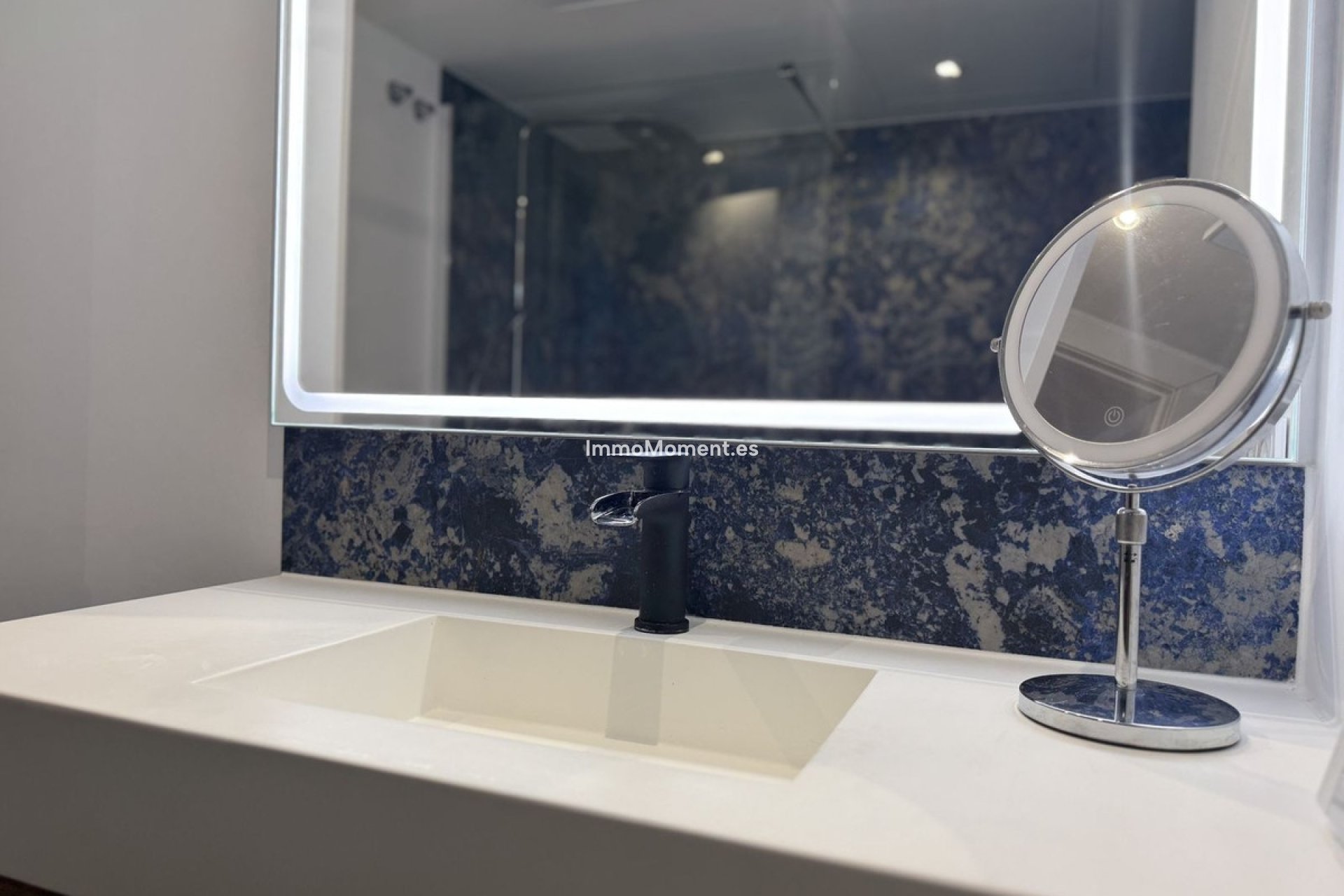 Resale - Apartment - Marbella - Elviria