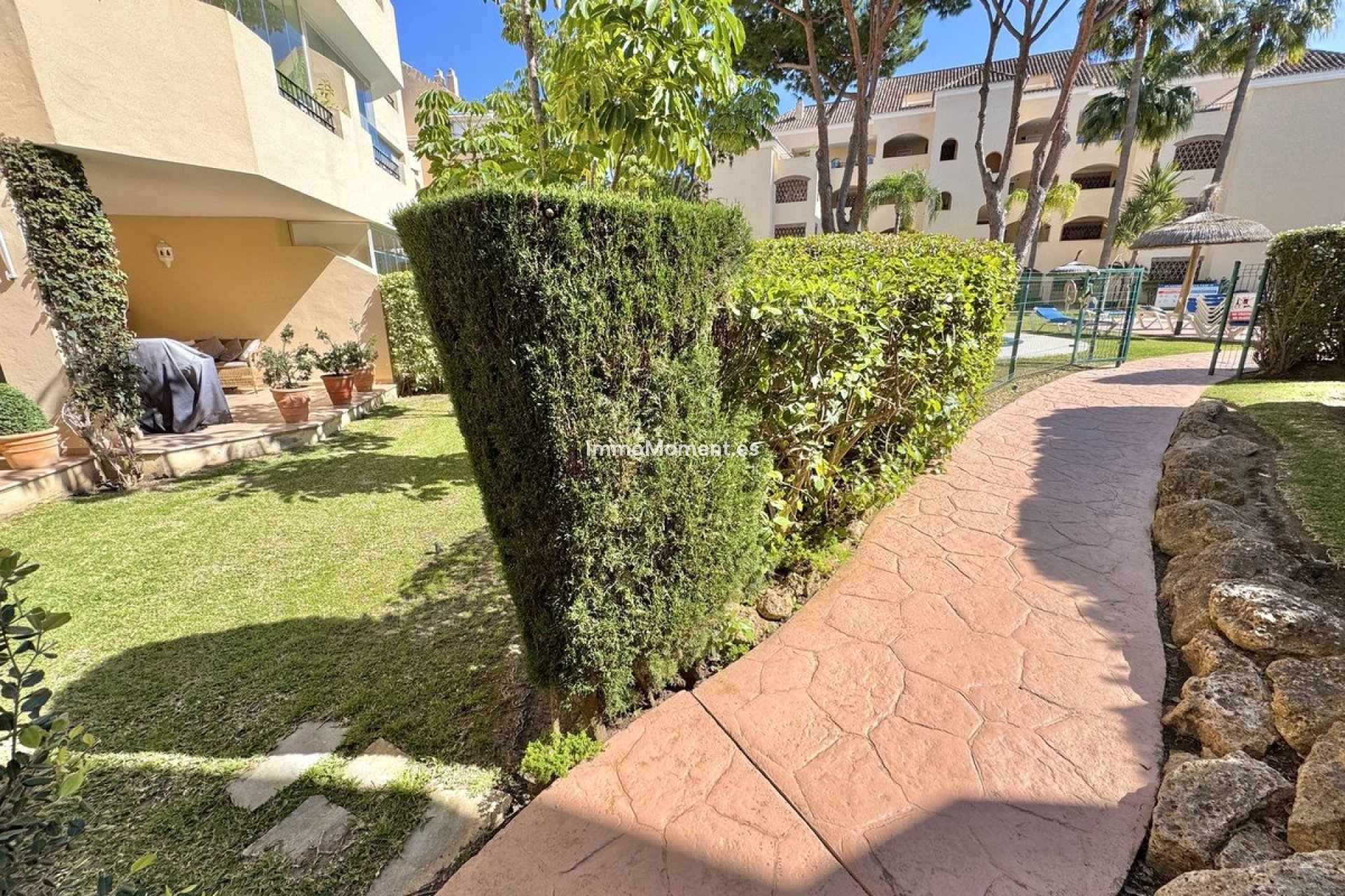 Resale - Apartment - Marbella - Elviria