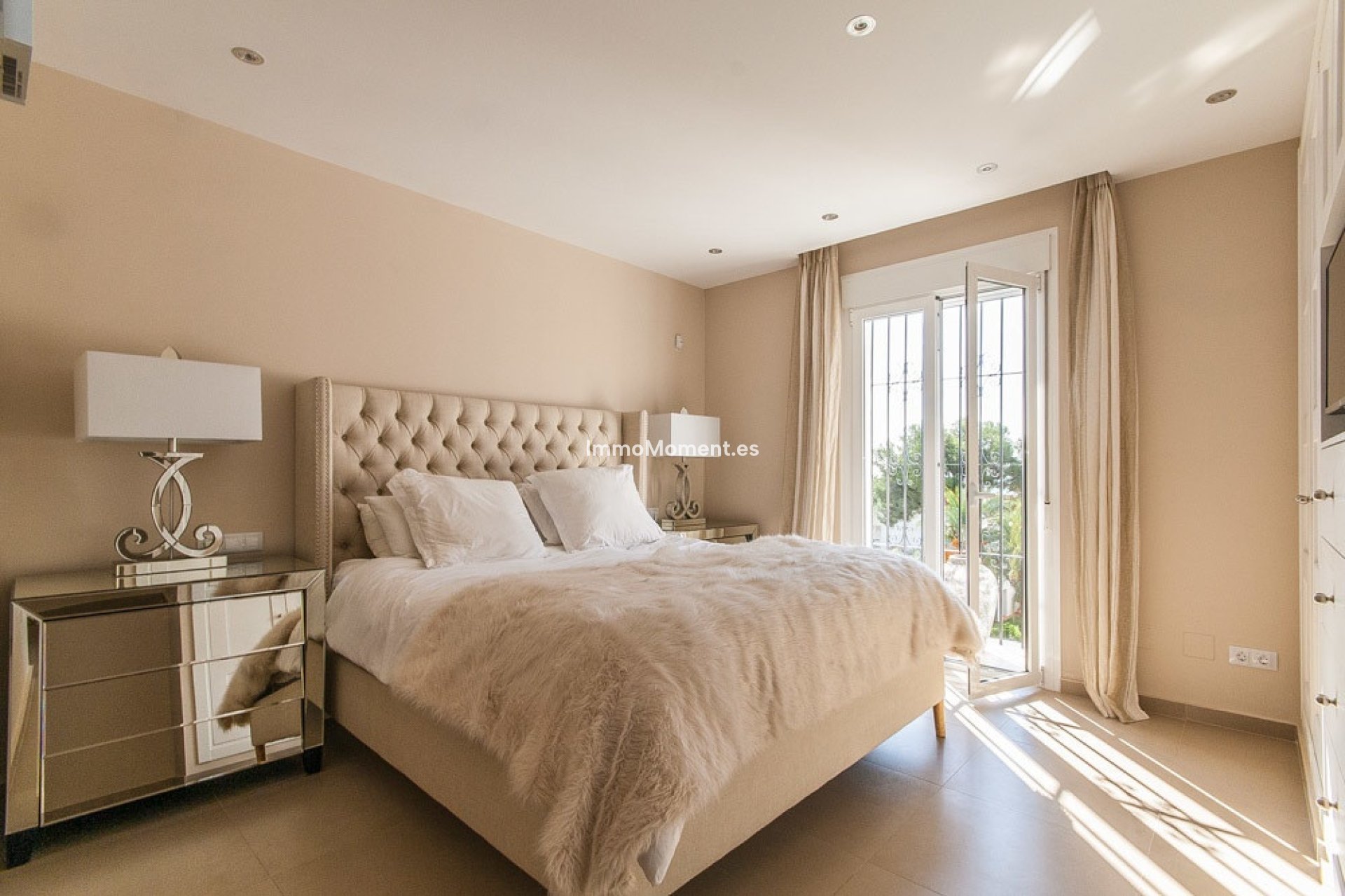 Resale - Apartment - Marbella - Elviria