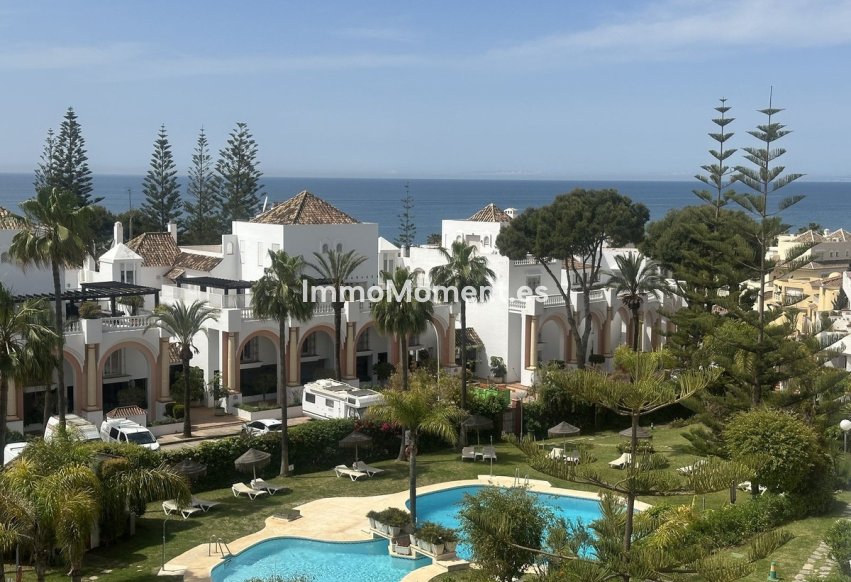 Resale - Apartment - Marbella - Elviria