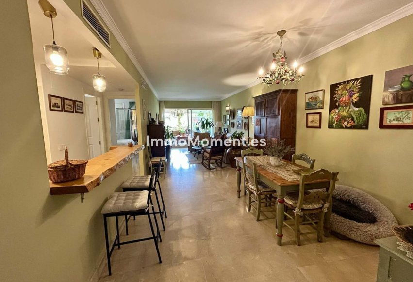 Resale - Apartment - Marbella - Elviria