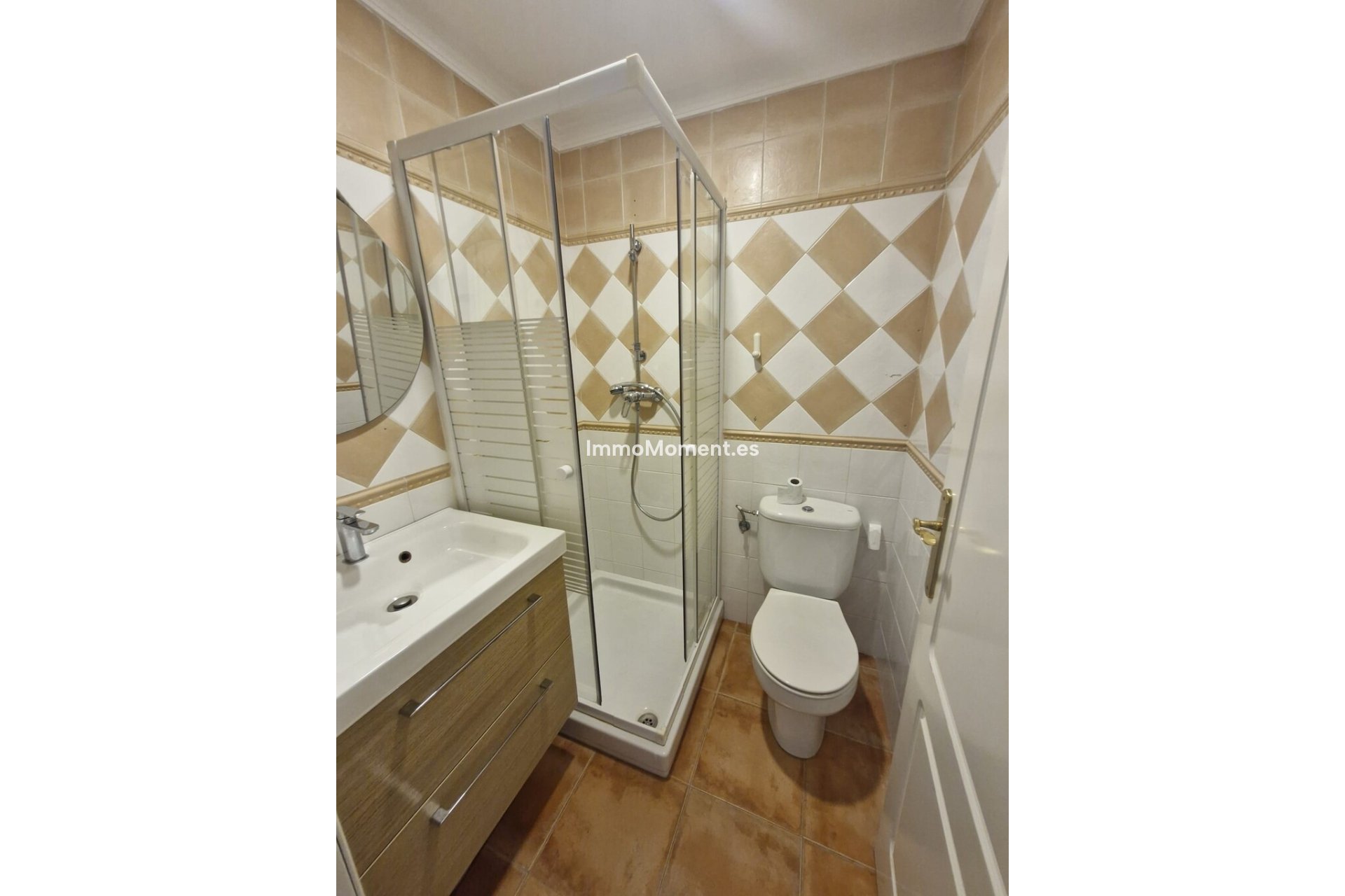 Resale - Apartment - Marbella - Elviria