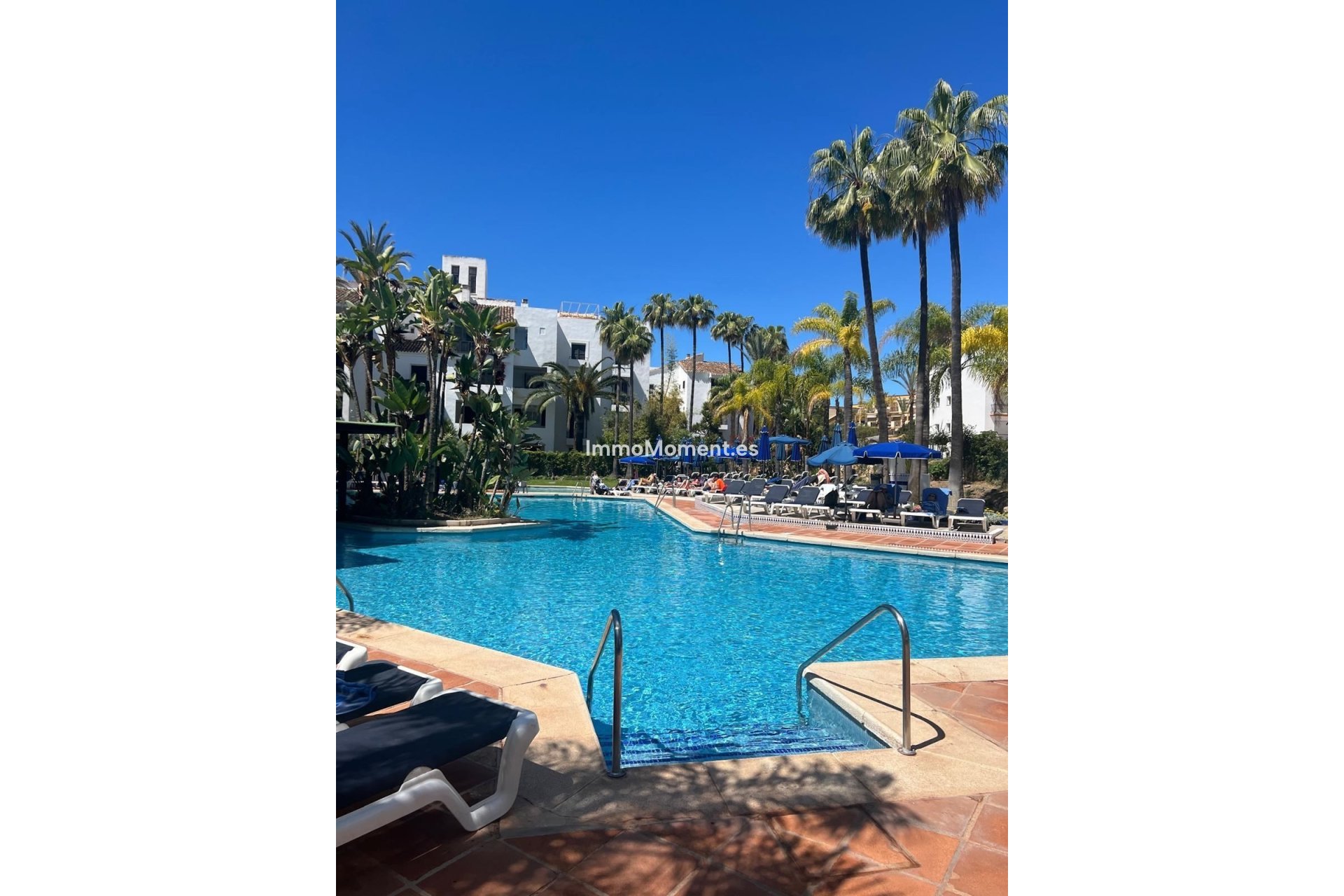 Resale - Apartment - Marbella - Elviria