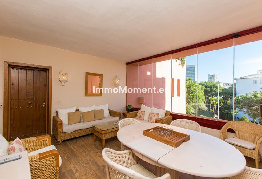 Resale - Apartment - Marbella - Elviria