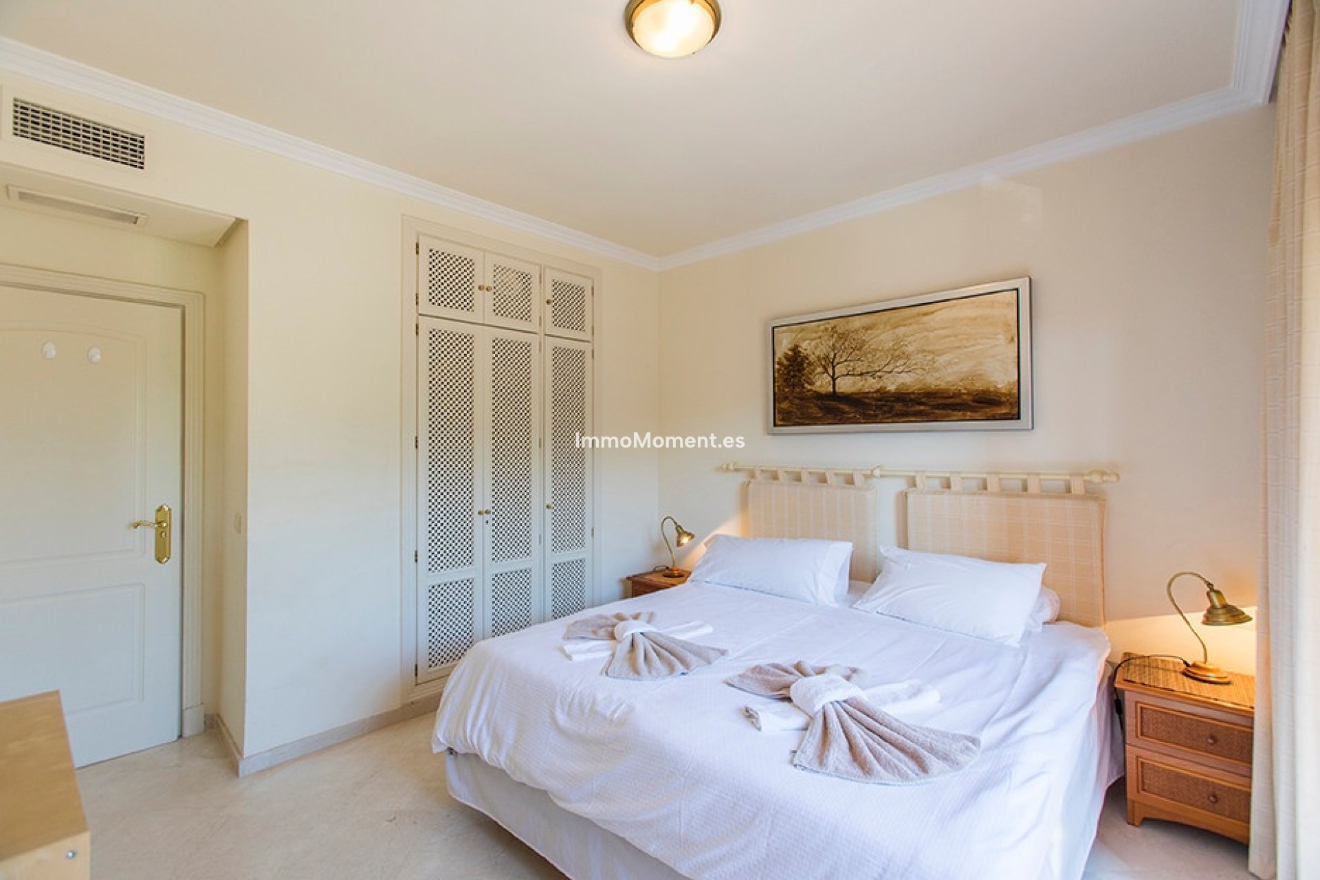 Resale - Apartment - Marbella - Elviria