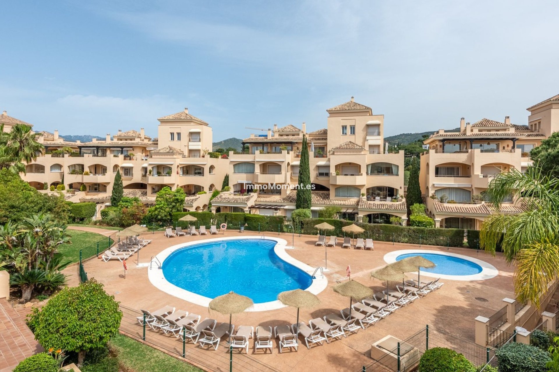 Resale - Apartment - Marbella - Elviria