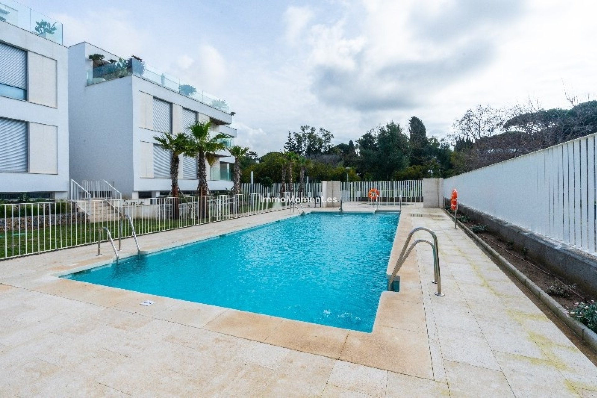 Resale - Apartment - Marbella - Elviria