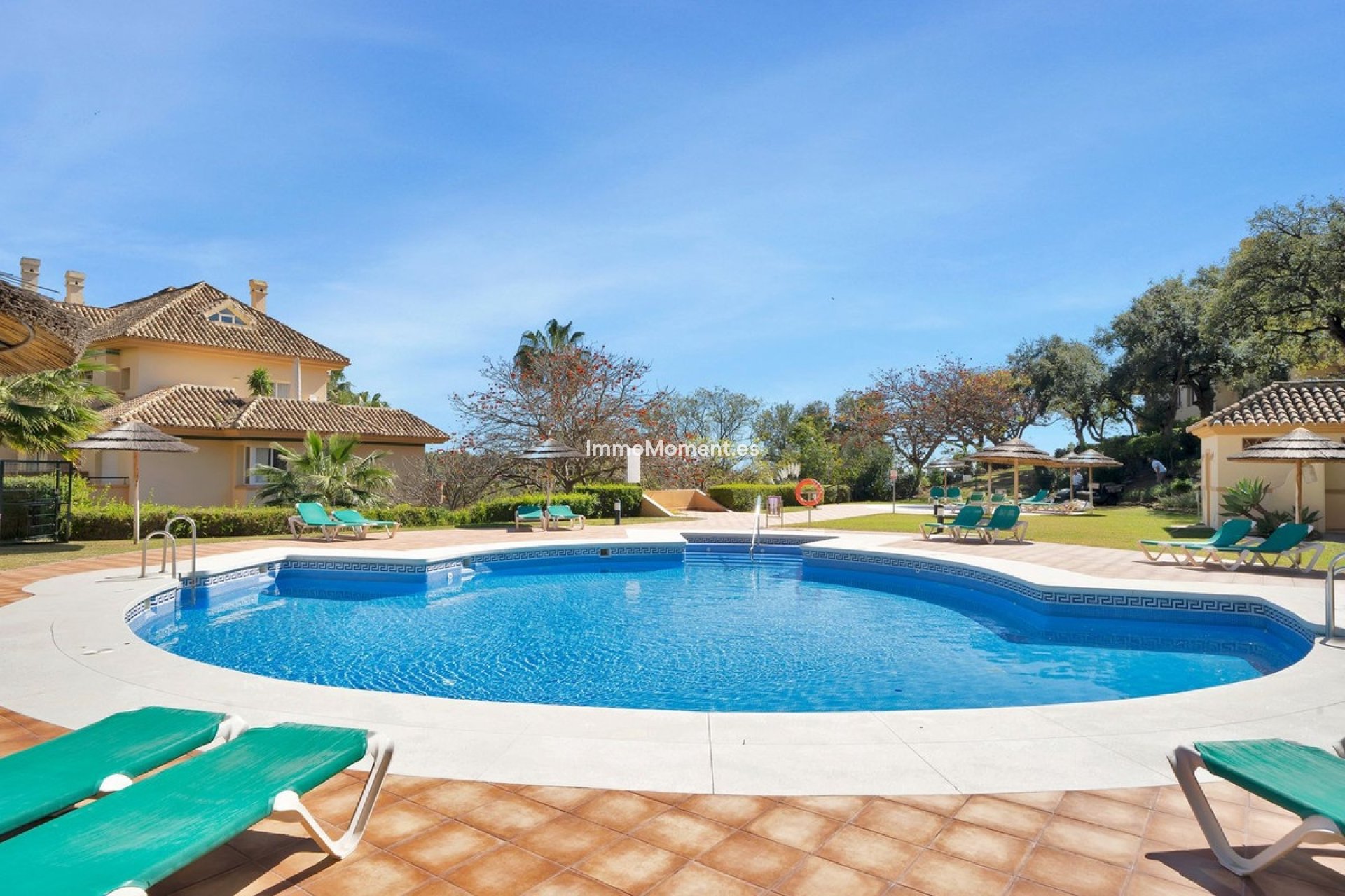 Resale - Apartment - Marbella - Elviria