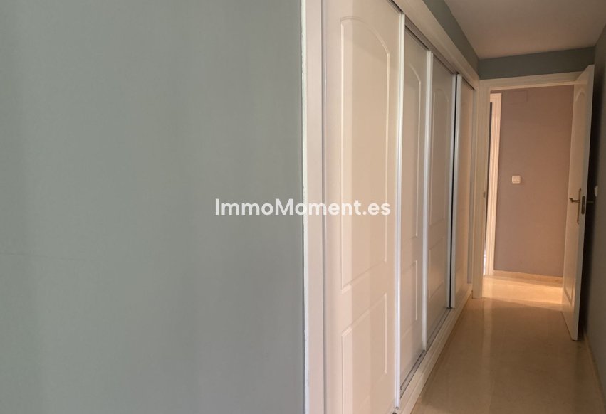 Resale - Apartment - Marbella - Elviria
