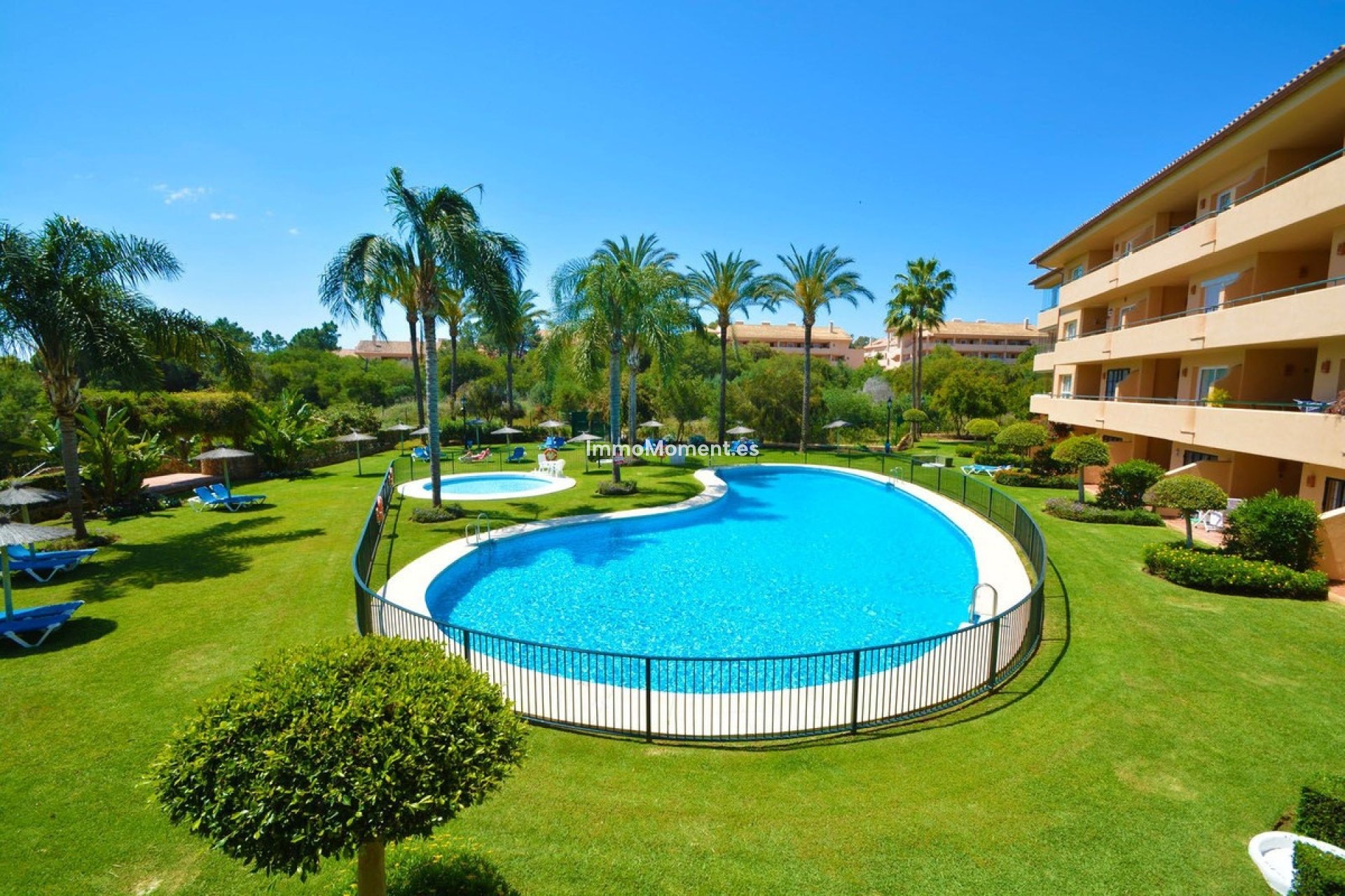 Resale - Apartment - Marbella - Elviria