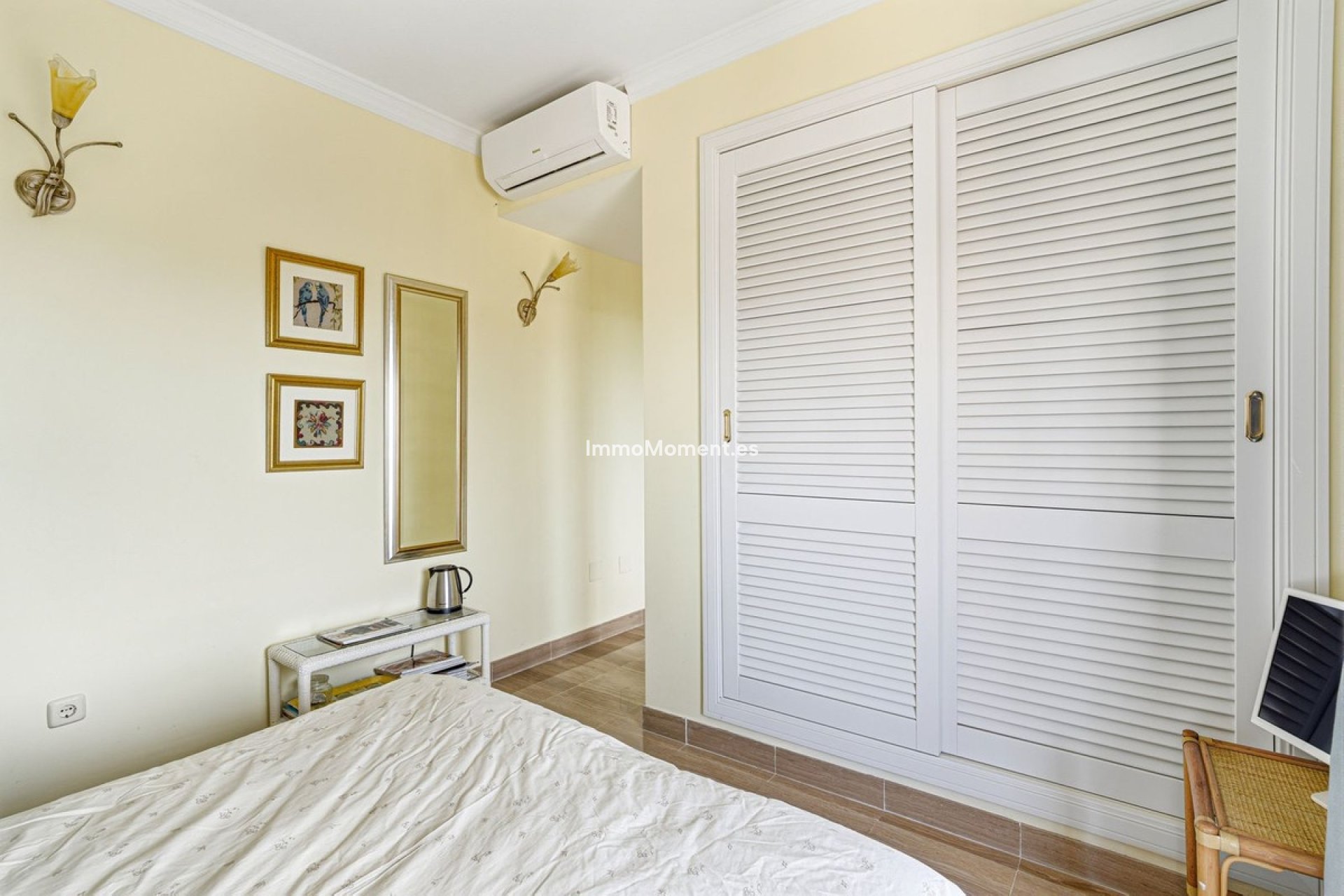 Resale - Apartment - Marbella - Elviria