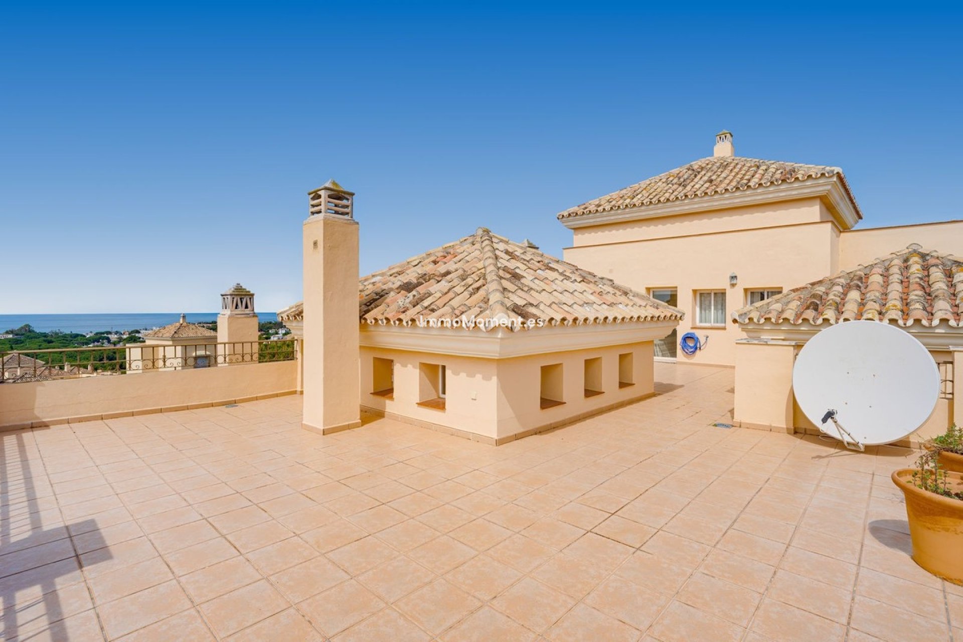 Resale - Apartment - Marbella - Elviria