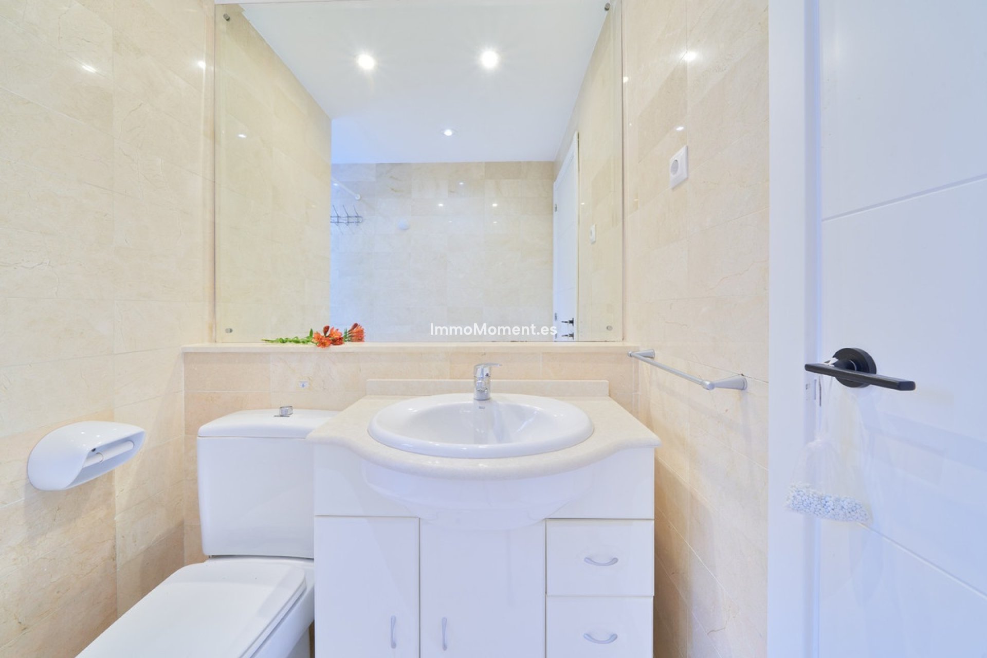 Resale - Apartment - Marbella - Elviria
