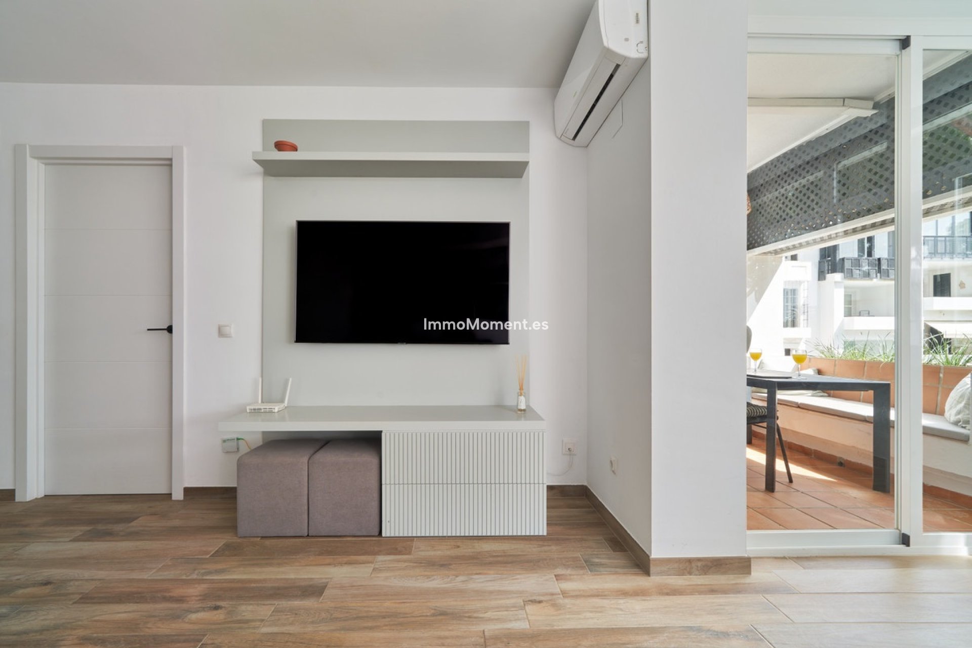 Resale - Apartment - Marbella - Elviria