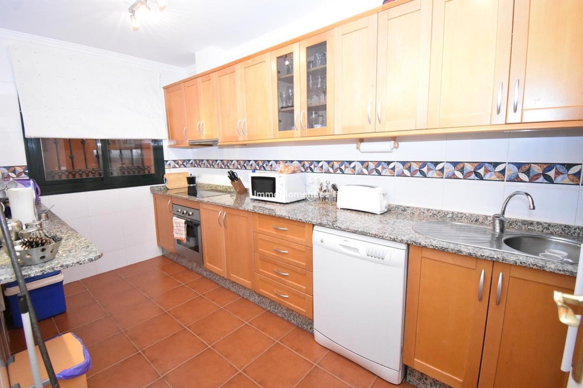 Resale - Apartment - Marbella - Elviria