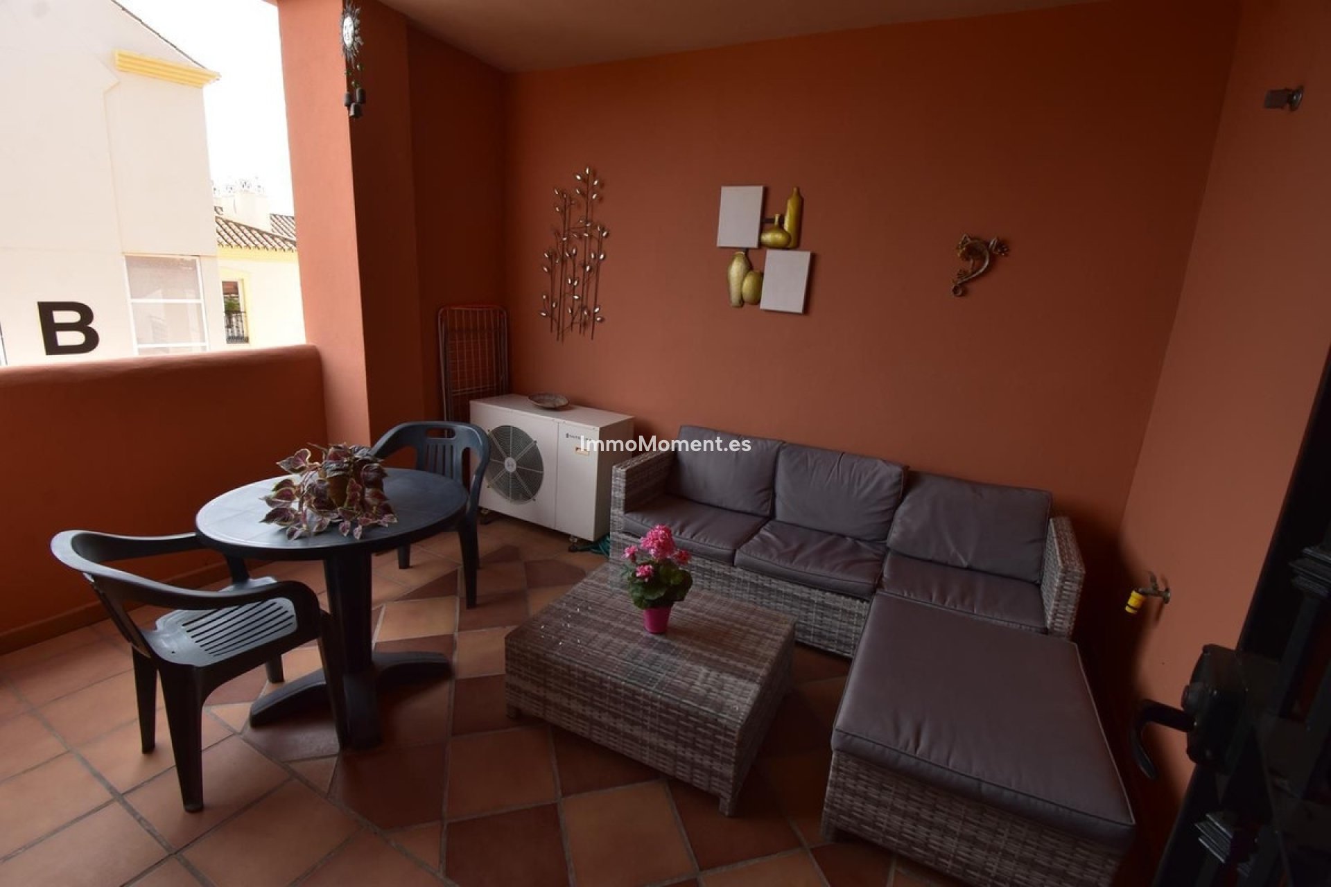 Resale - Apartment - Marbella - Elviria