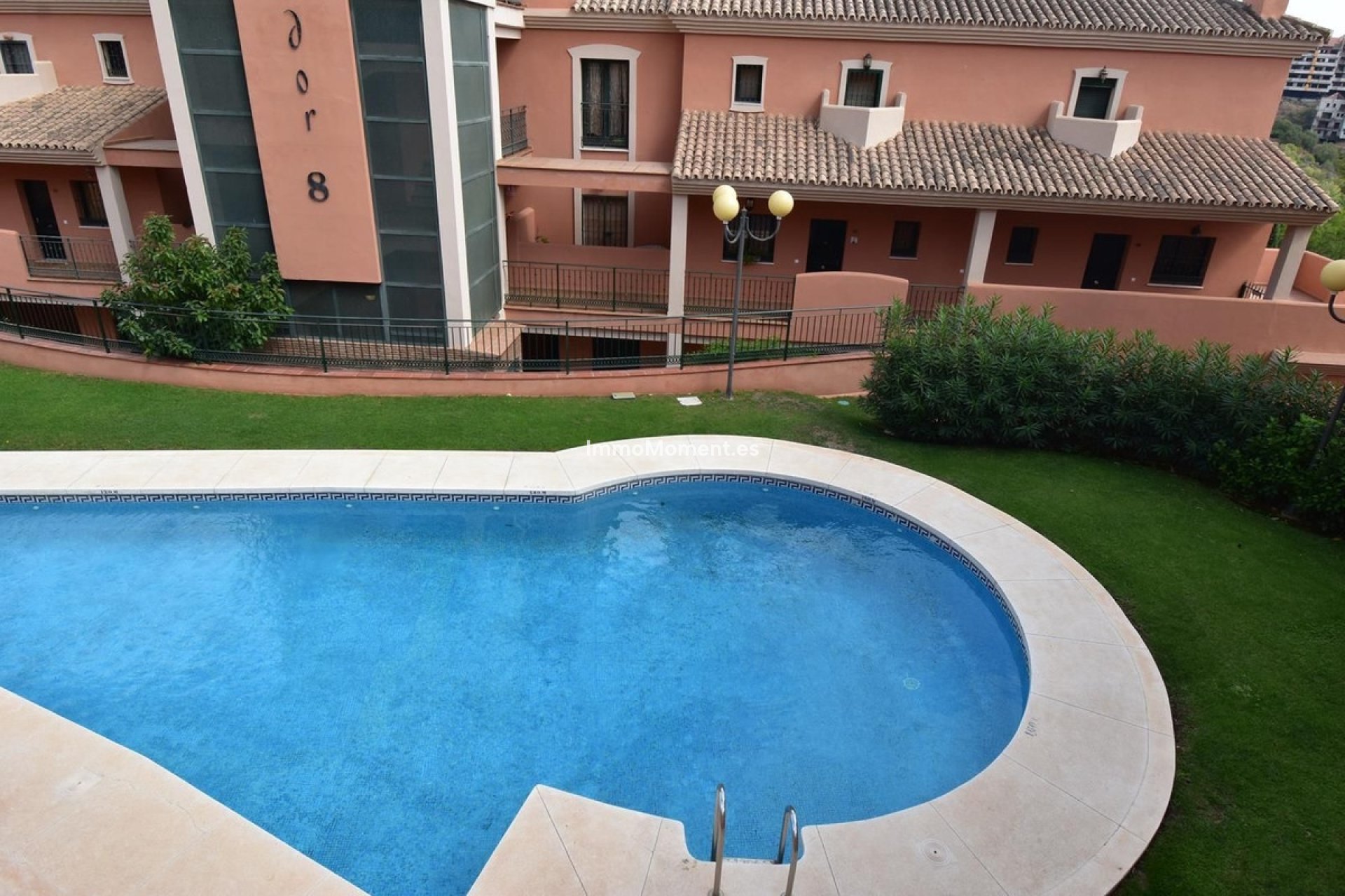 Resale - Apartment - Marbella - Elviria