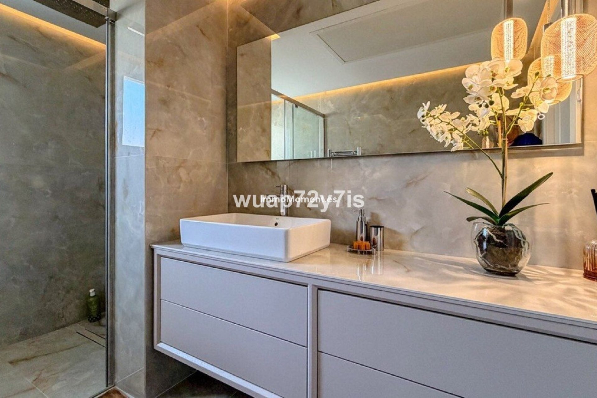 Resale - Apartment - Marbella - Elviria