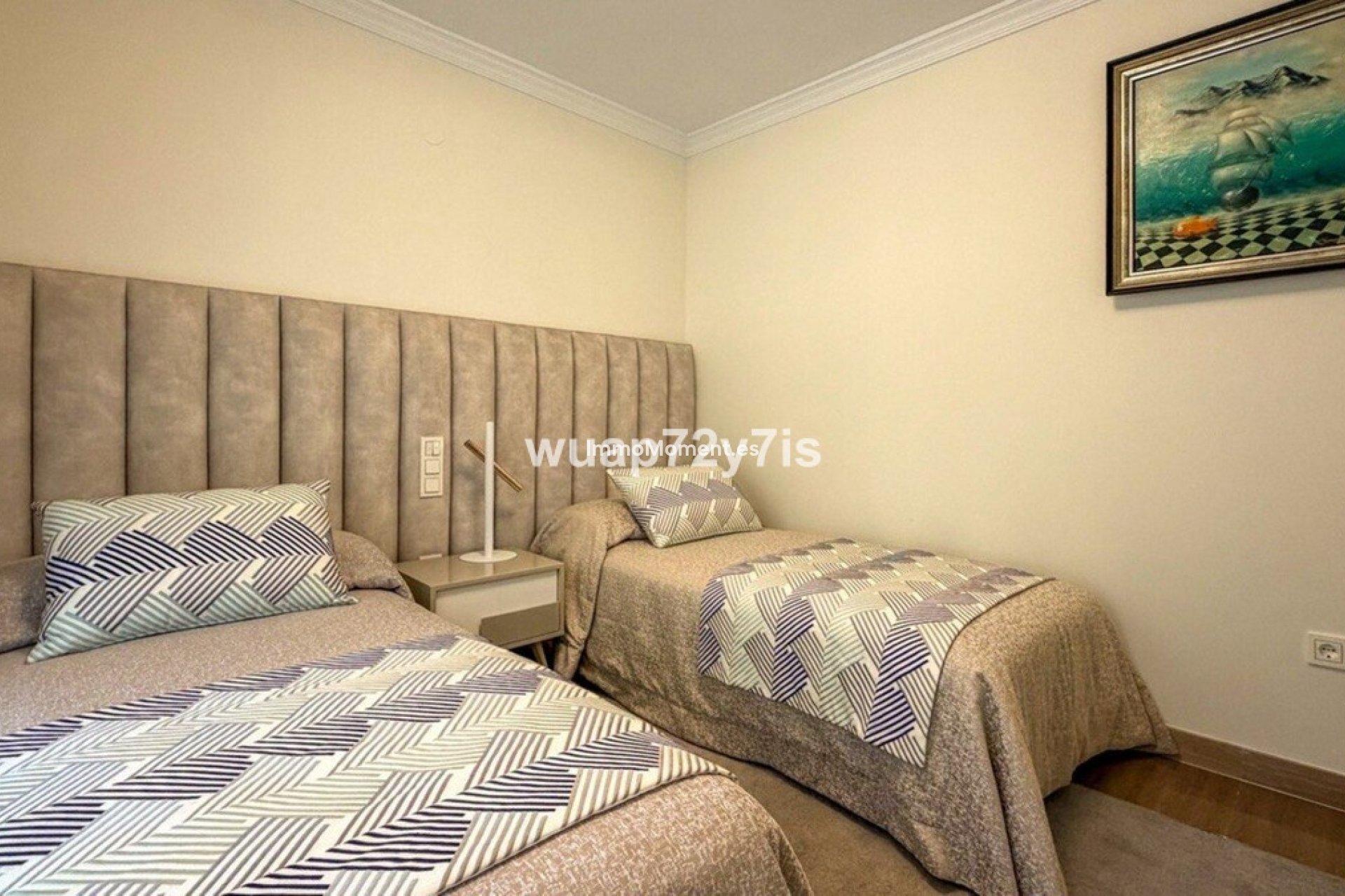Resale - Apartment - Marbella - Elviria
