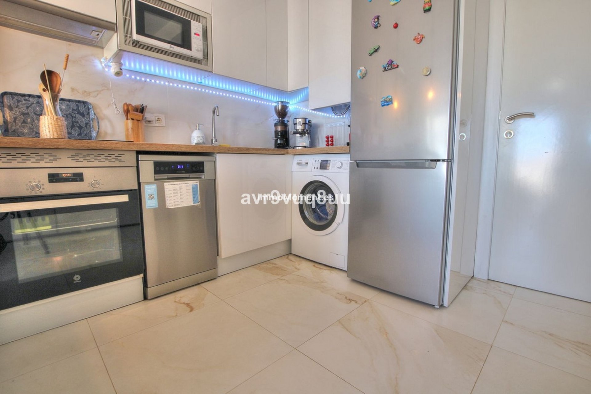 Resale - Apartment - Marbella - Elviria