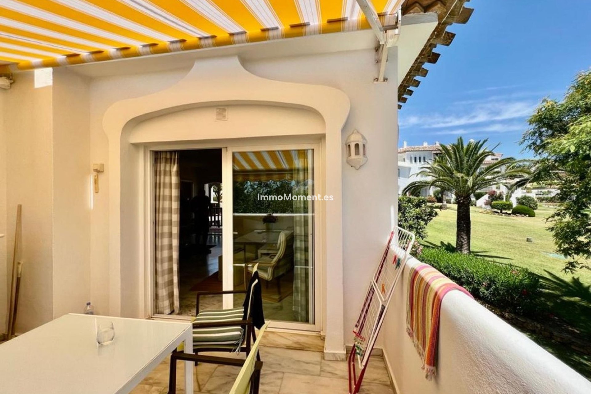 Resale - Apartment - Marbella - Elviria