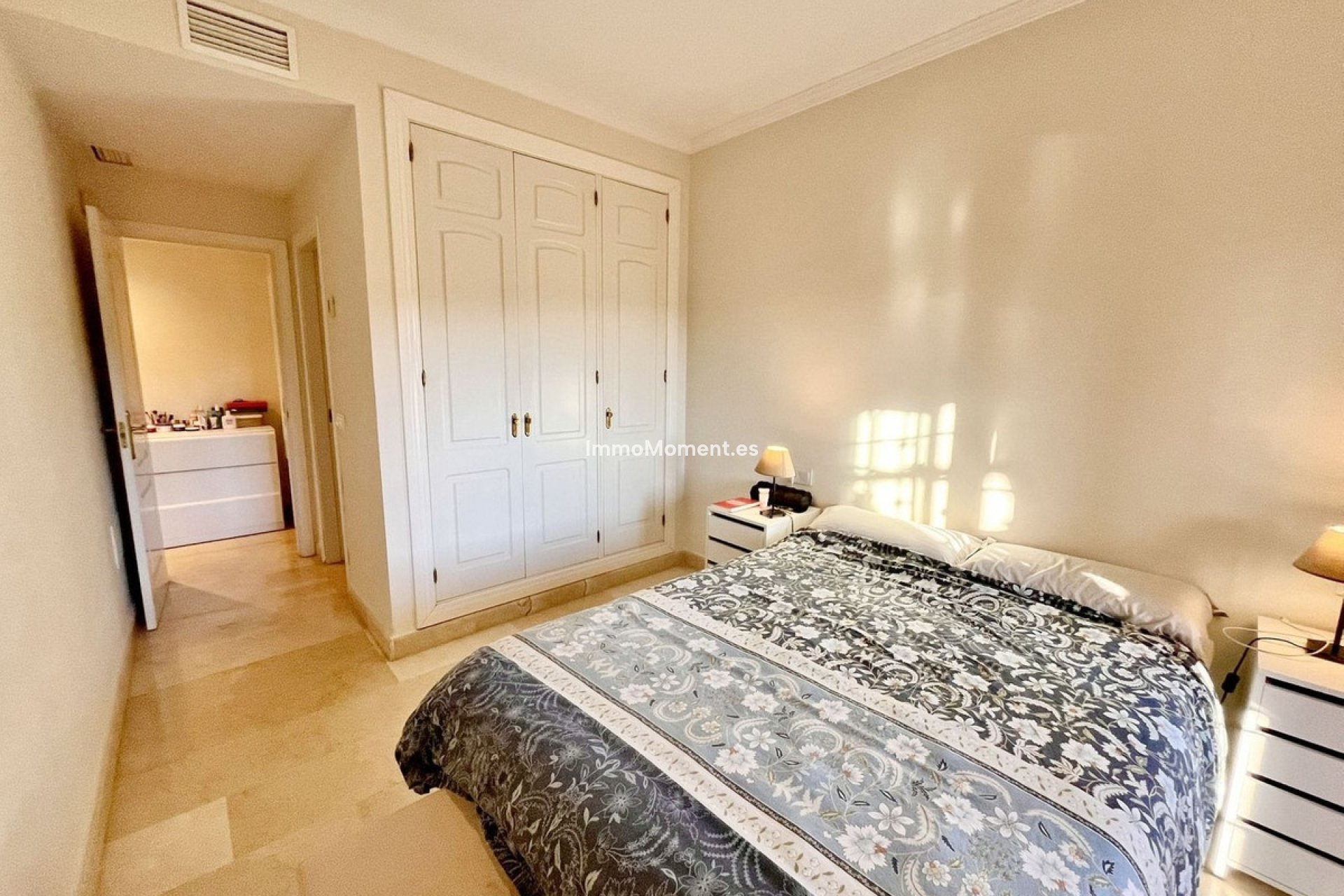 Resale - Apartment - Marbella - Elviria