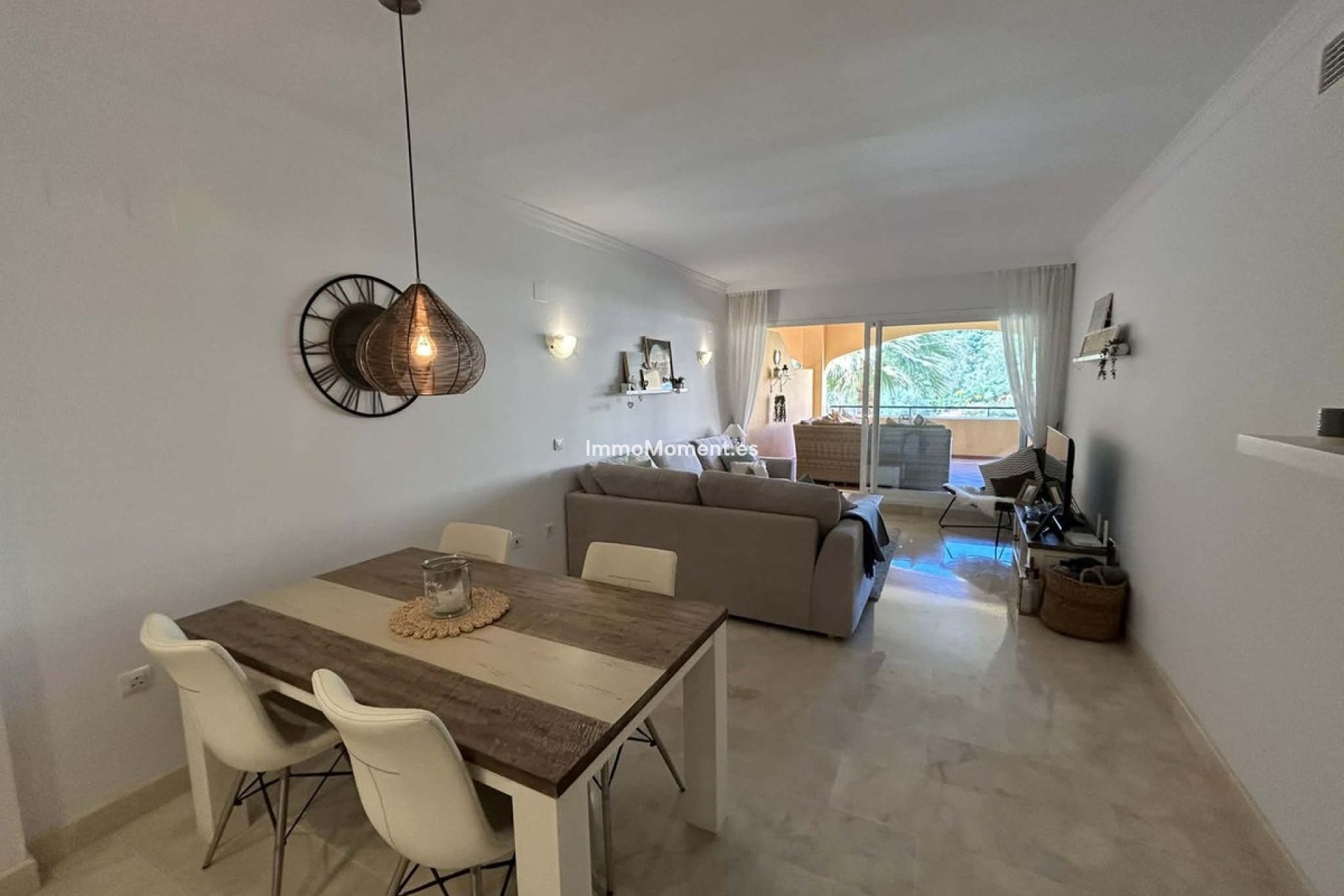 Resale - Apartment - Marbella - Elviria