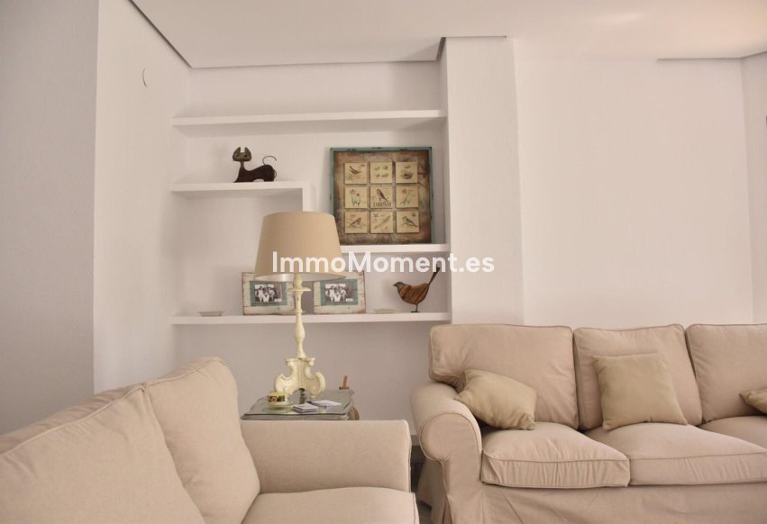 Resale - Apartment - Marbella - Elviria