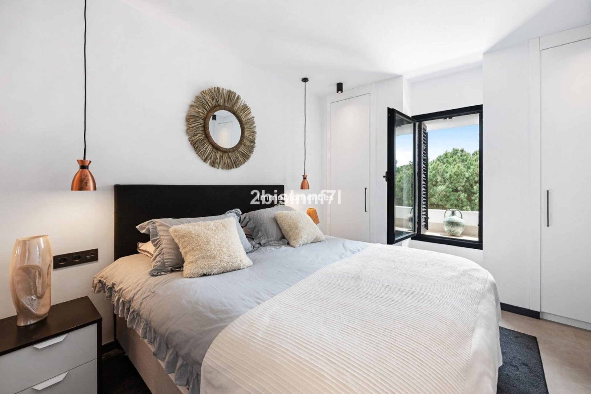 Resale - Apartment - Marbella - Elviria