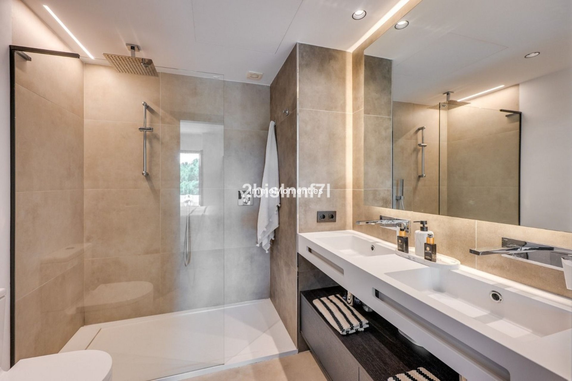 Resale - Apartment - Marbella - Elviria