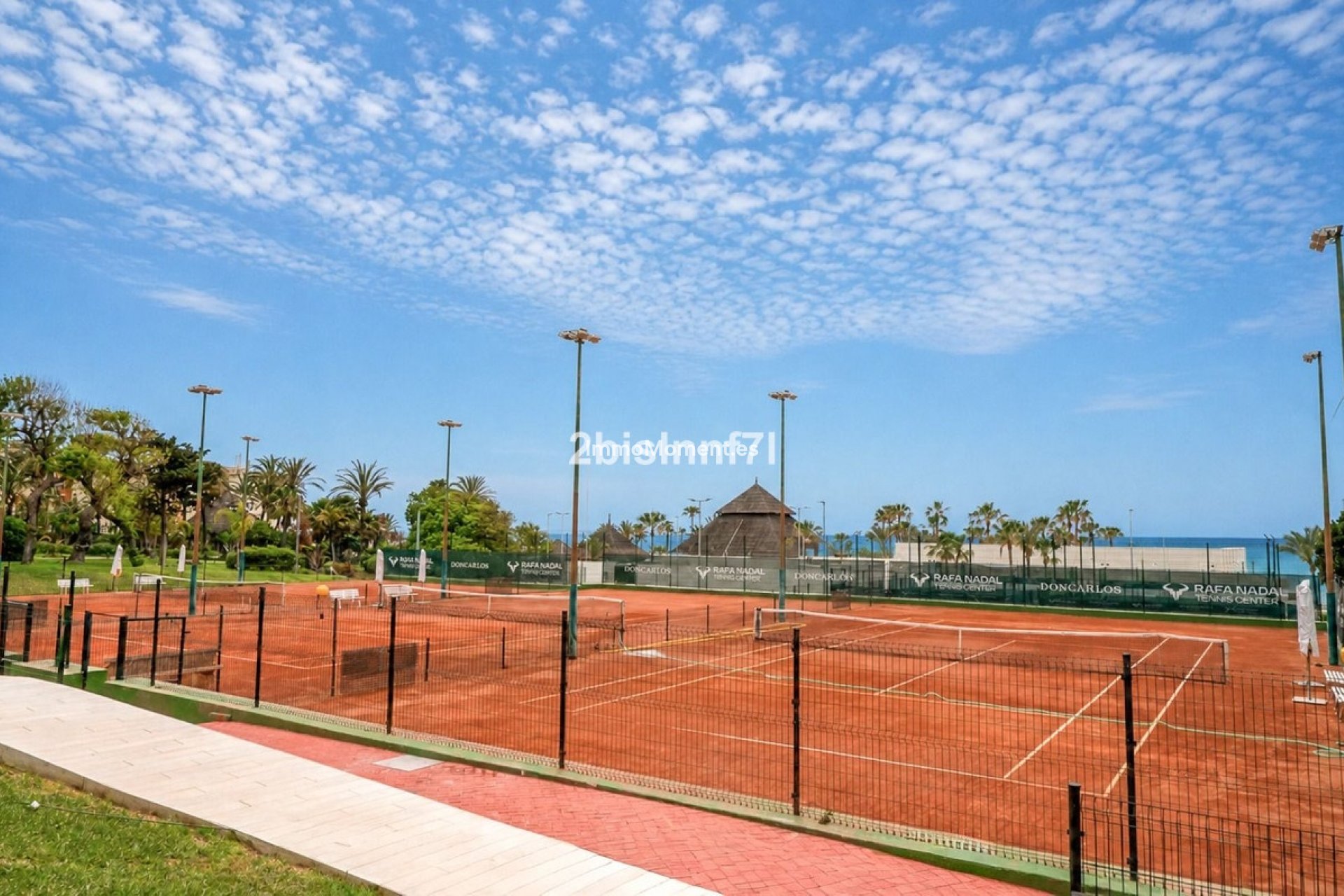 Resale - Apartment - Marbella - Elviria