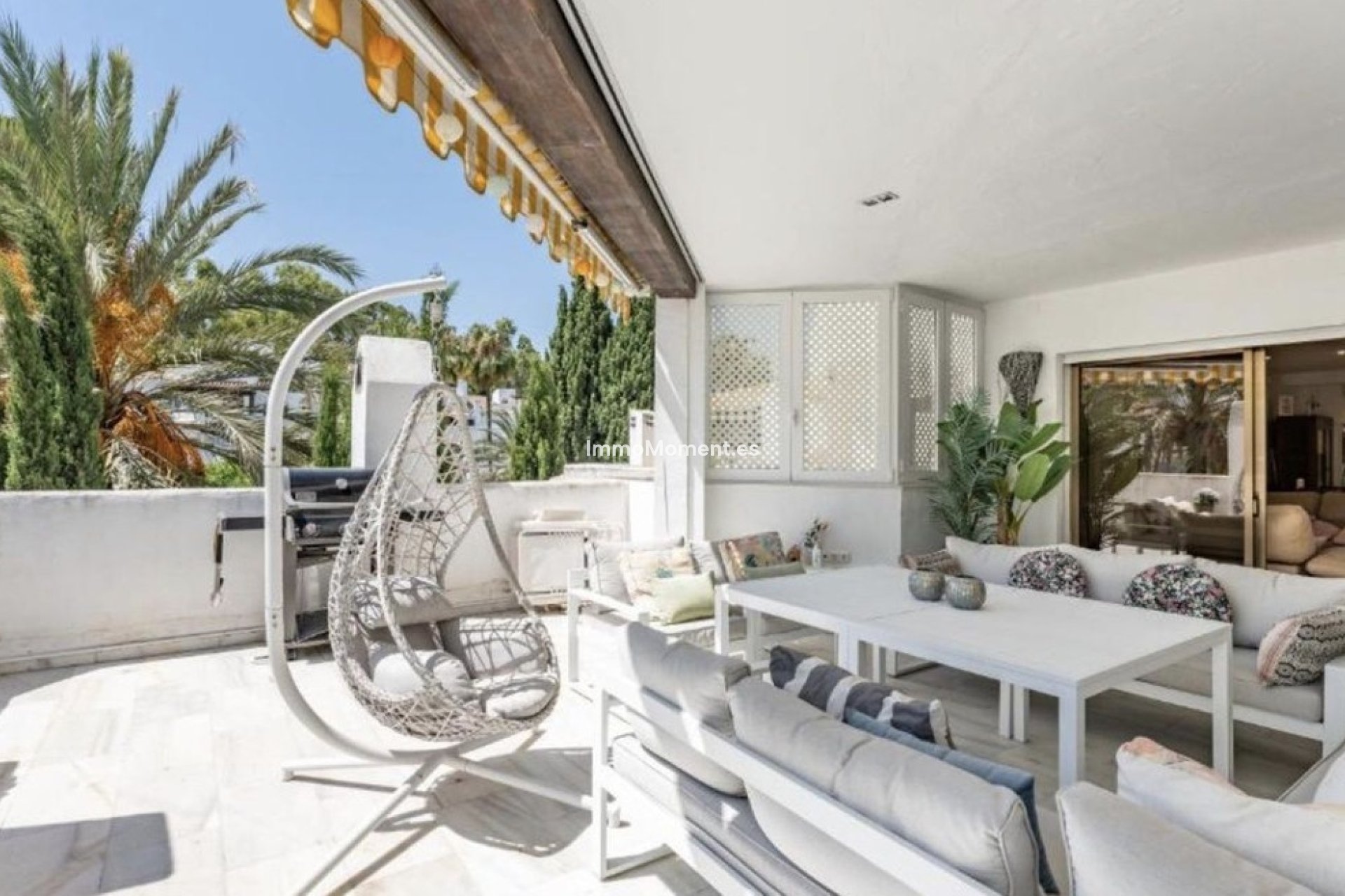 Resale - Apartment - Marbella - Elviria