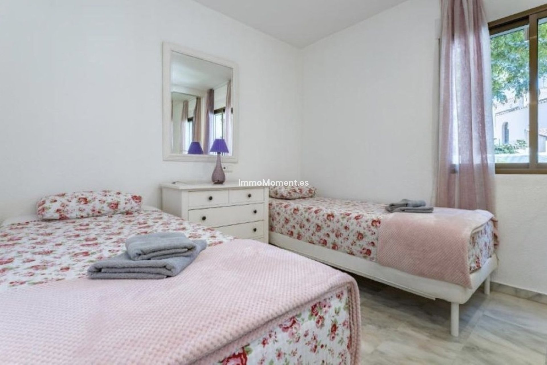 Resale - Apartment - Marbella - Elviria